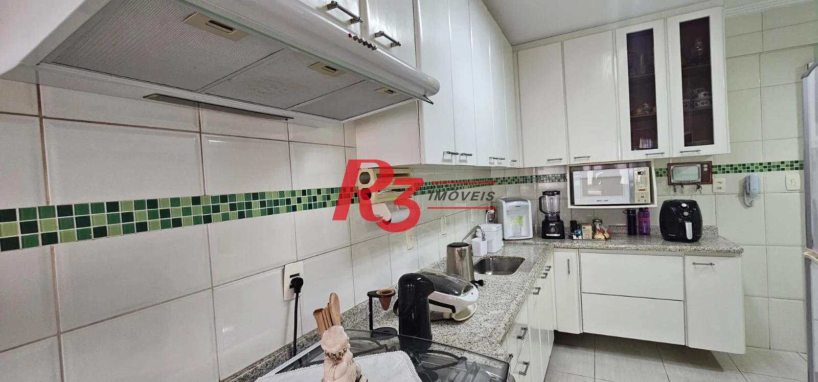 Apartamento com 3 dormitórios à venda, 117 m² por R$ 860.000,00 - Gonzaga - Santos/SP