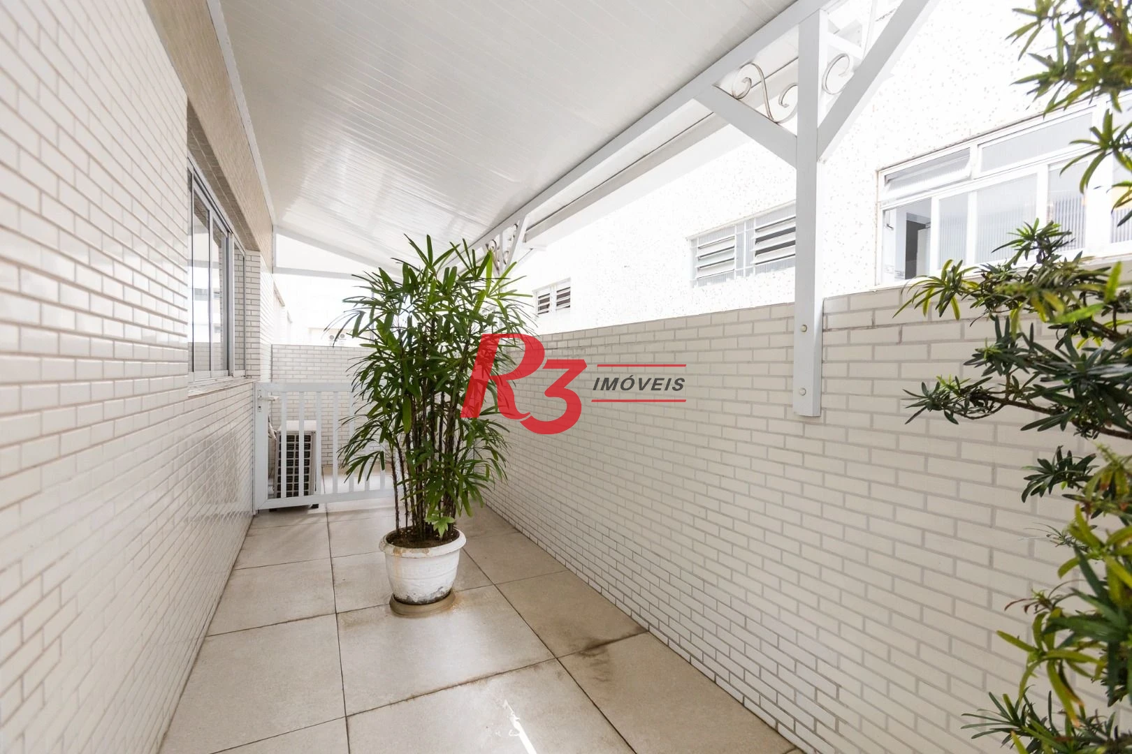 Apartamento com 3 dormitórios à venda, 143 m² por R$ 2.100.000,00 - Pompéia - Santos/SP