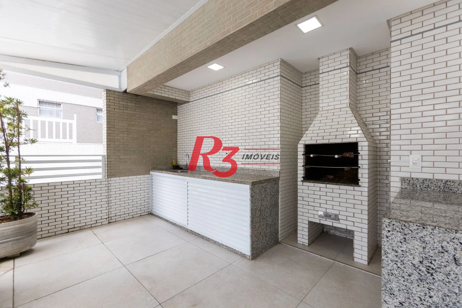 Apartamento com 3 dormitórios à venda, 143 m² por R$ 2.100.000,00 - Pompéia - Santos/SP