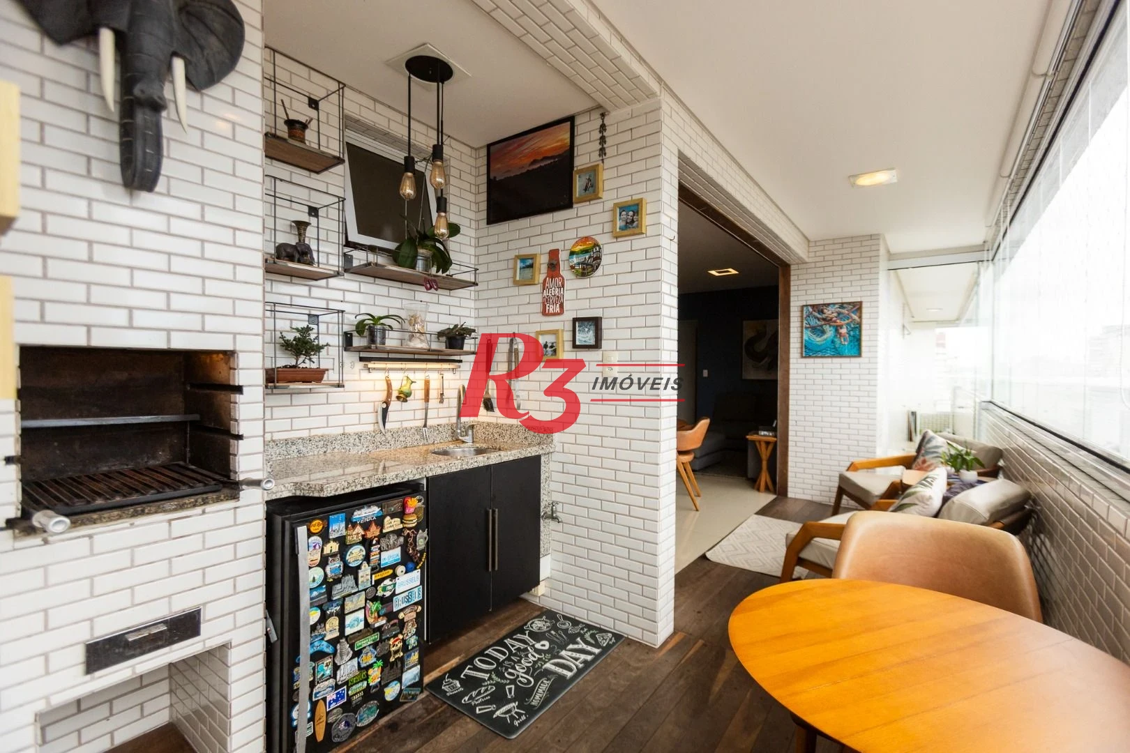 Apartamento com 3 dormitórios à venda, 143 m² por R$ 2.100.000,00 - Pompéia - Santos/SP