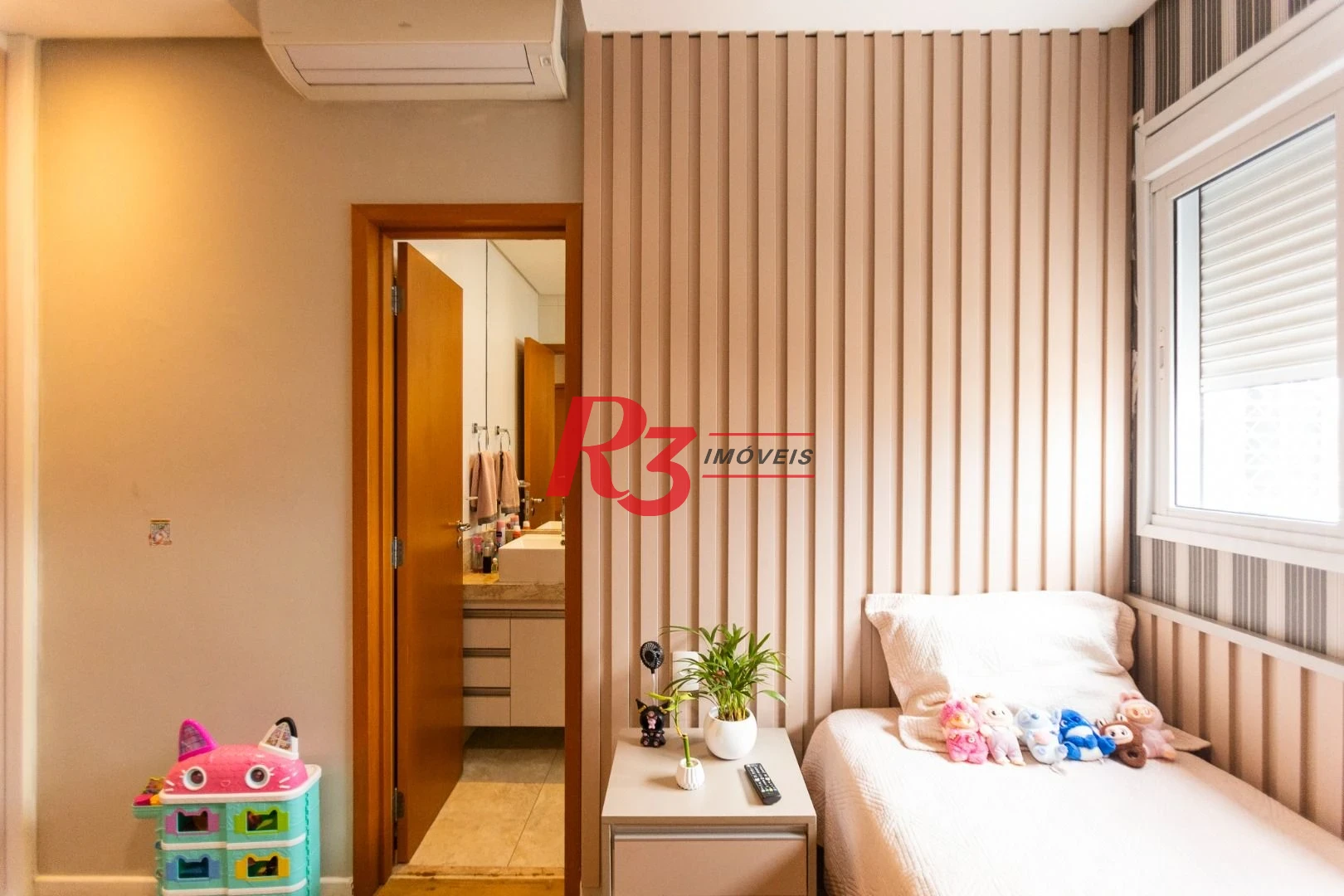 Apartamento com 3 dormitórios à venda, 143 m² por R$ 2.100.000,00 - Pompéia - Santos/SP