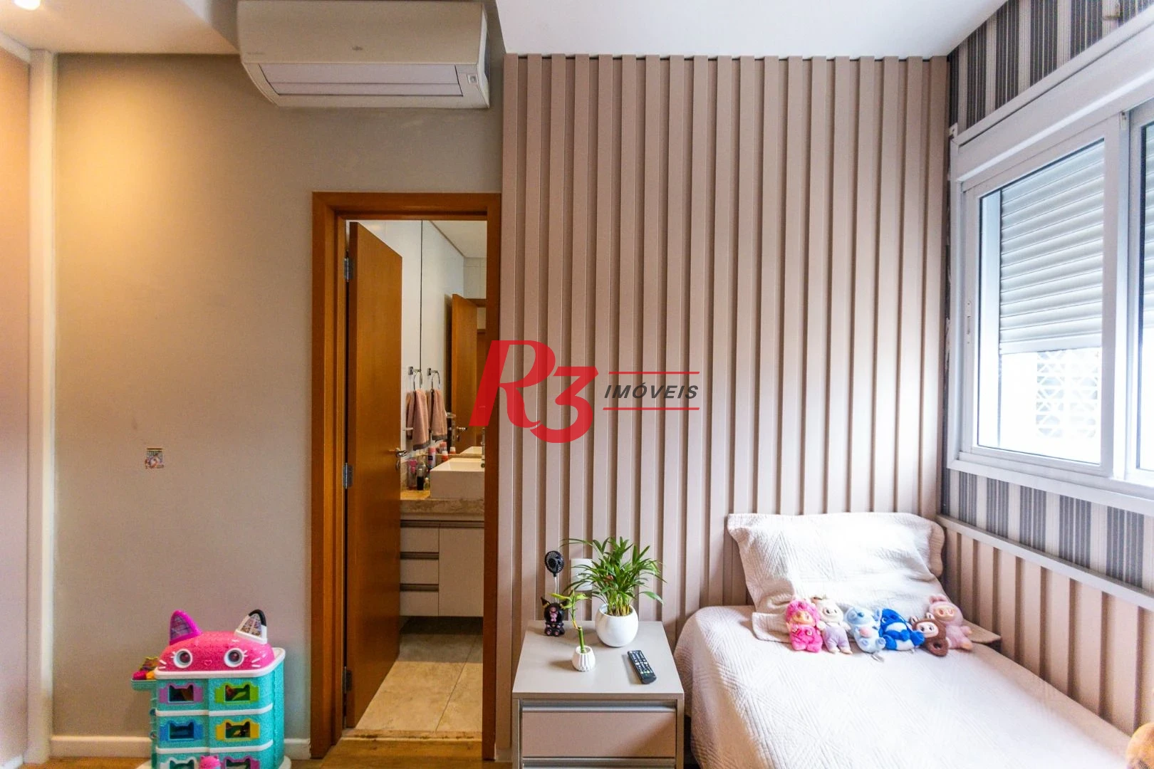Apartamento com 3 dormitórios à venda, 143 m² por R$ 2.100.000,00 - Pompéia - Santos/SP