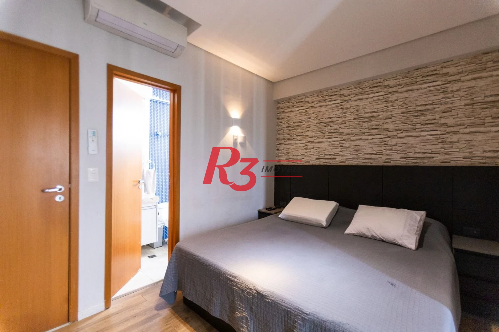Apartamento com 3 dormitórios à venda, 143 m² por R$ 2.100.000,00 - Pompéia - Santos/SP