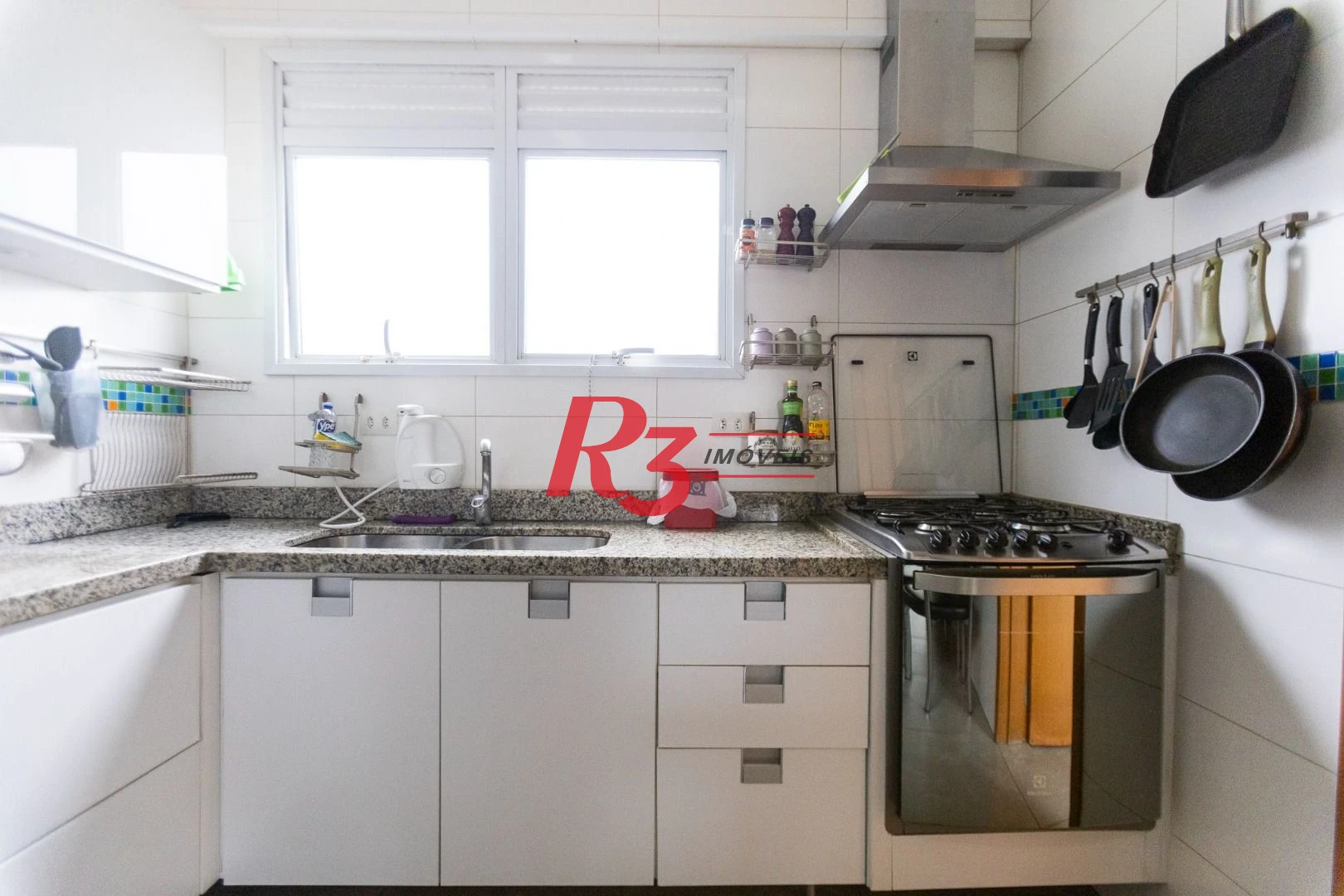 Apartamento com 3 dormitórios à venda, 143 m² por R$ 2.100.000,00 - Pompéia - Santos/SP