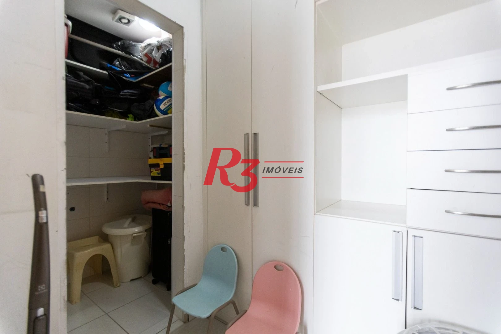 Apartamento com 3 dormitórios à venda, 143 m² por R$ 2.100.000,00 - Pompéia - Santos/SP