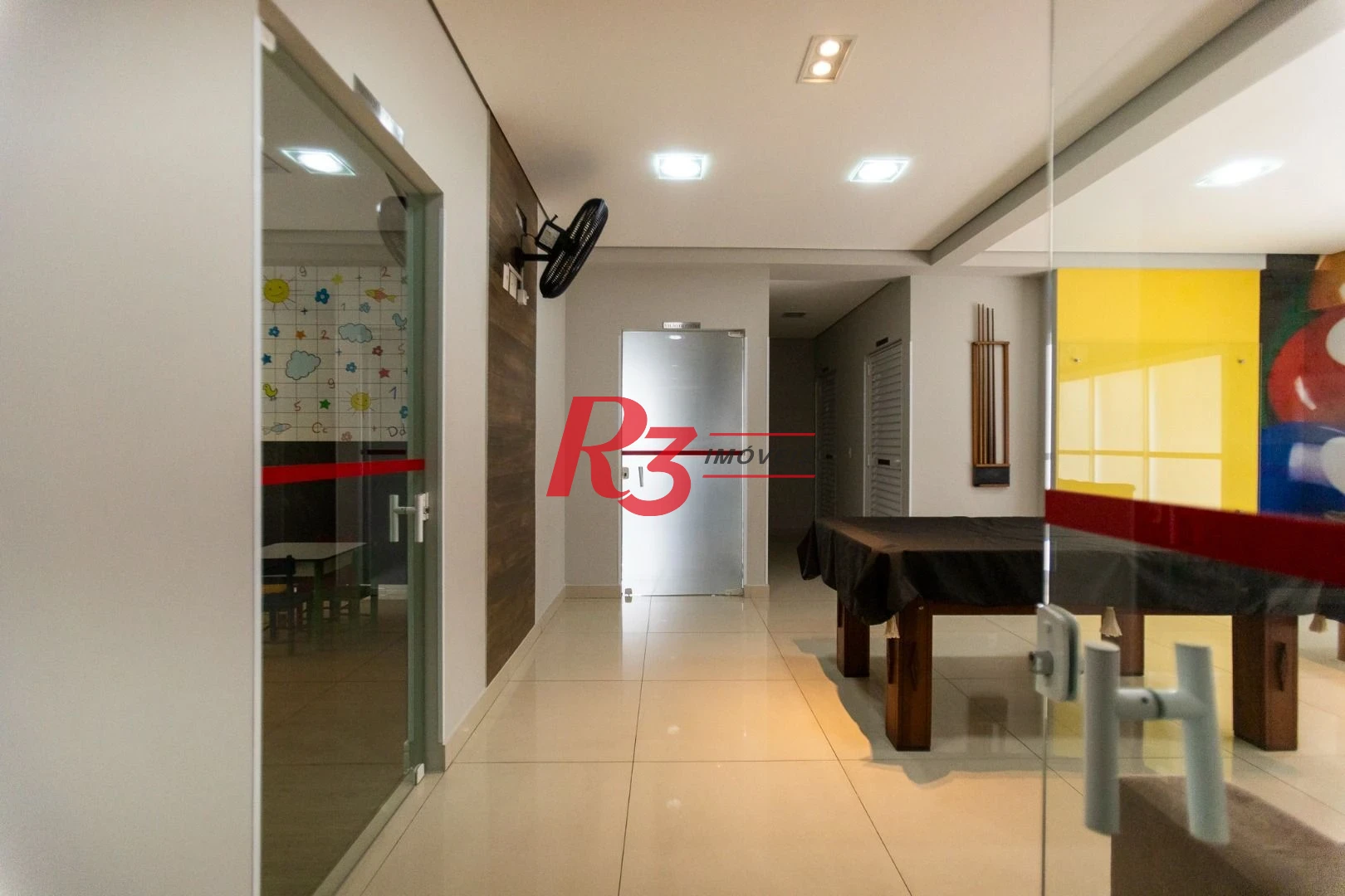 Apartamento com 3 dormitórios à venda, 143 m² por R$ 2.100.000,00 - Pompéia - Santos/SP