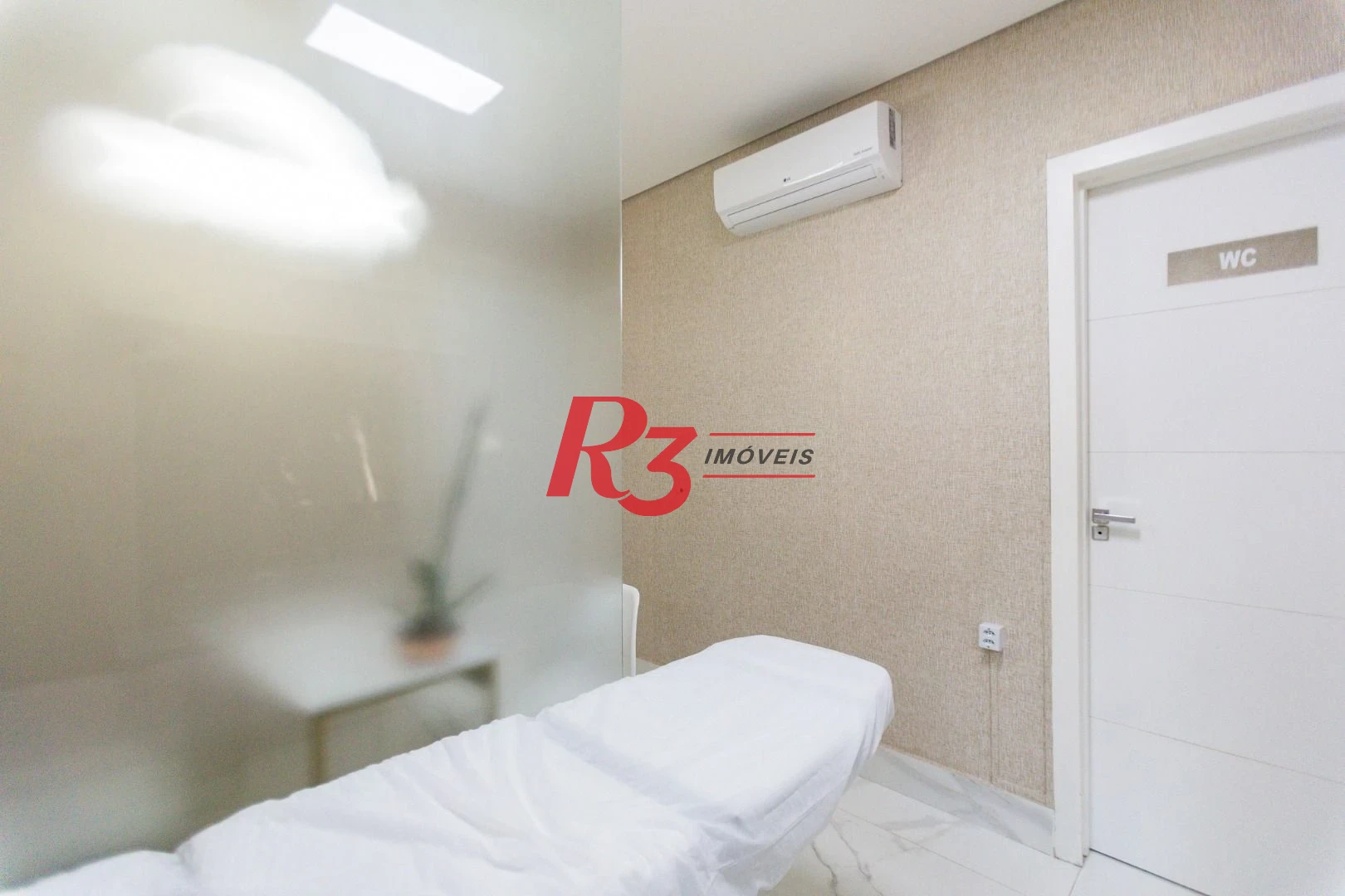 Sala para alugar, 30 m² por R$ 3.700,00/mês - Estuário - Santos/SP