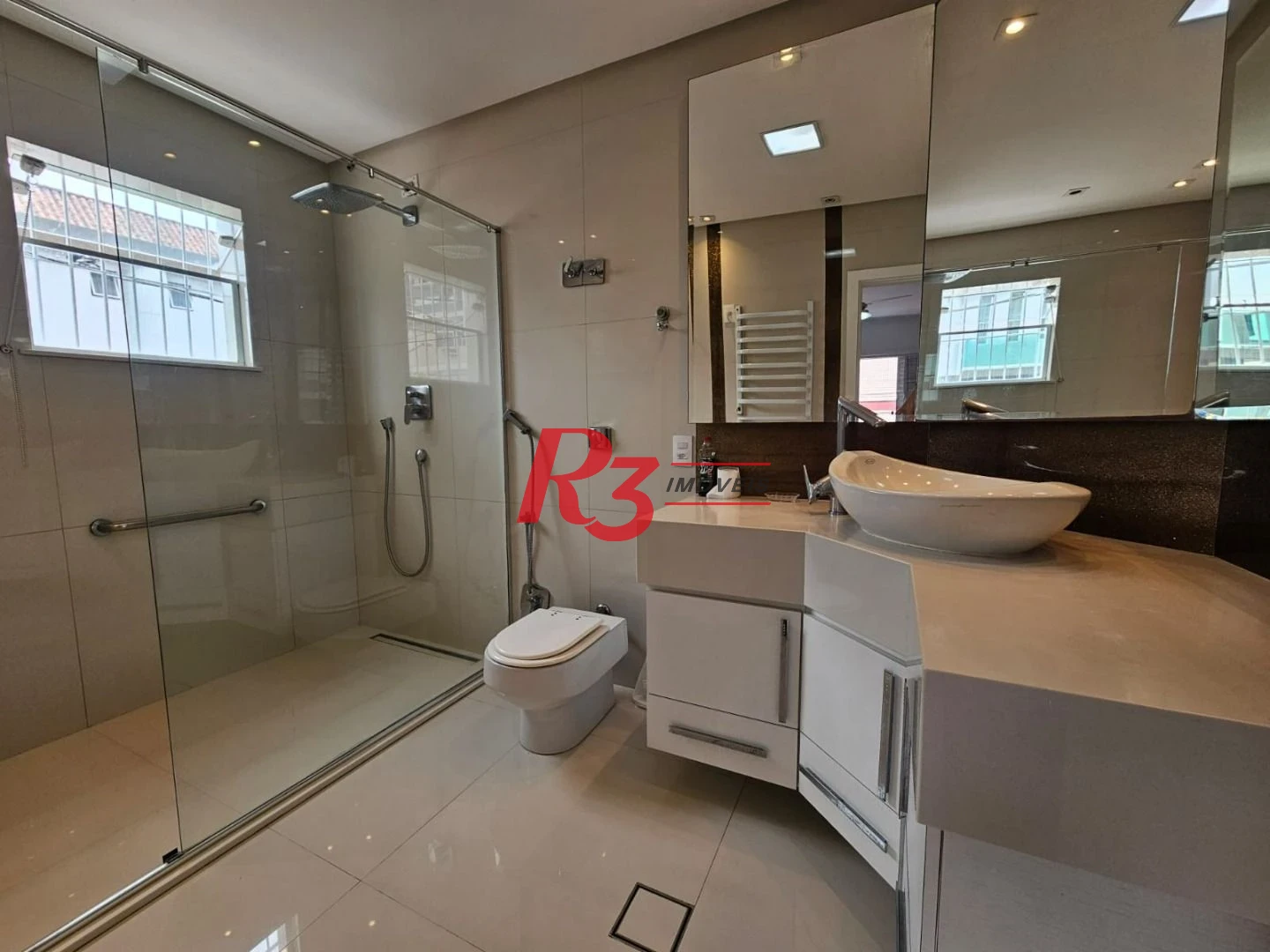 Sobrado à venda, 230 m² por R$ 1.920.000,00 - Ponta da Praia - Santos/SP