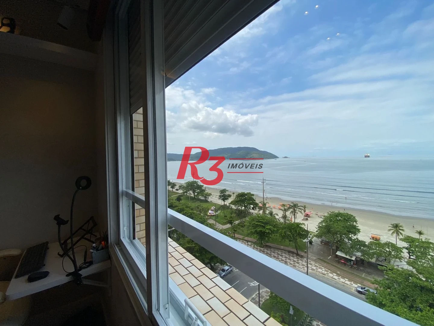 Apartamento com 2 dormitórios à venda, 90 m² por R$ 1.300.000,00 - Embaré - Santos/SP
