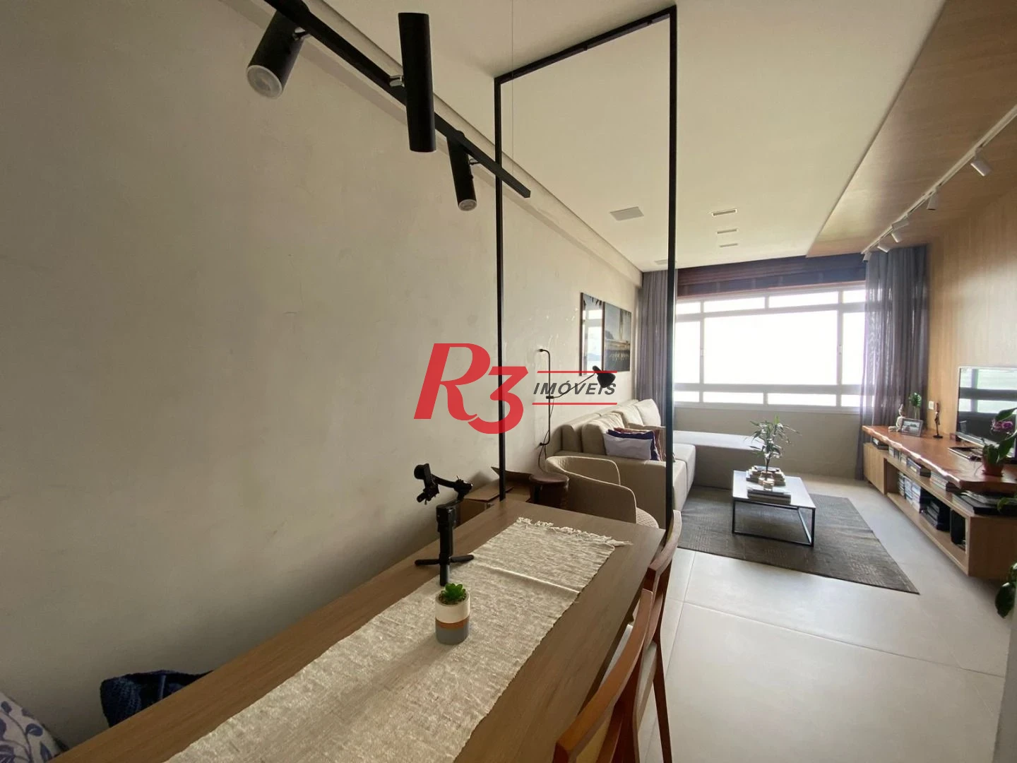 Apartamento com 2 dormitórios à venda, 90 m² por R$ 1.300.000,00 - Embaré - Santos/SP