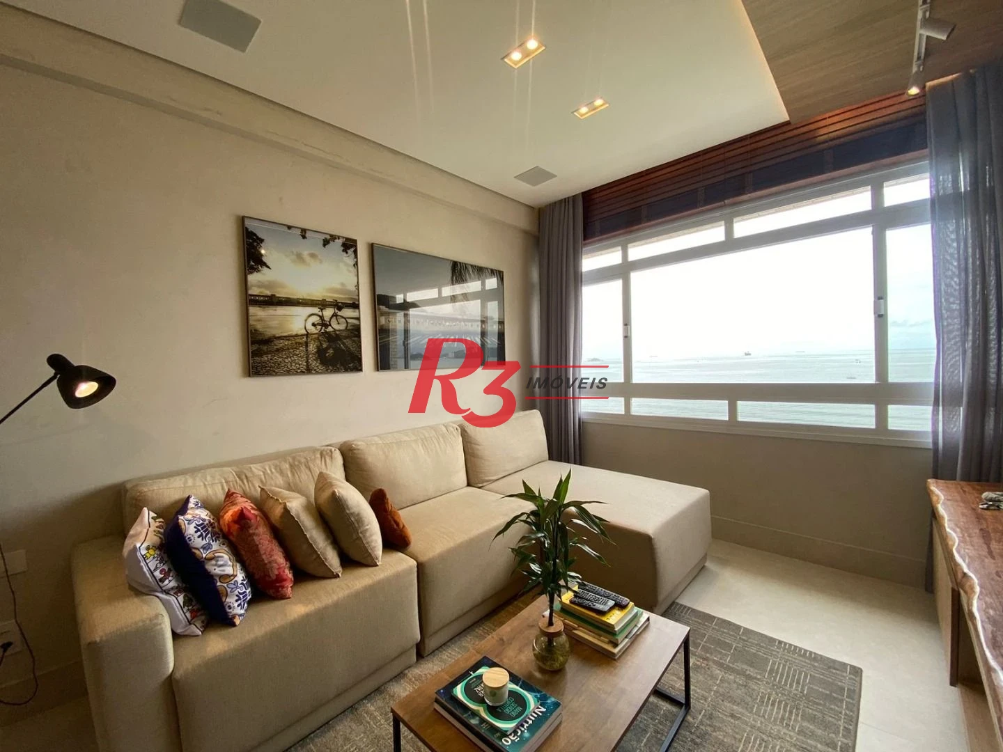 Apartamento com 2 dormitórios à venda, 90 m² por R$ 1.300.000,00 - Embaré - Santos/SP