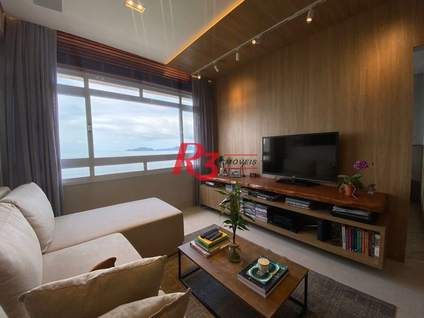 Apartamento com 2 dormitórios à venda, 90 m² por R$ 1.300.000,00 - Embaré - Santos/SP