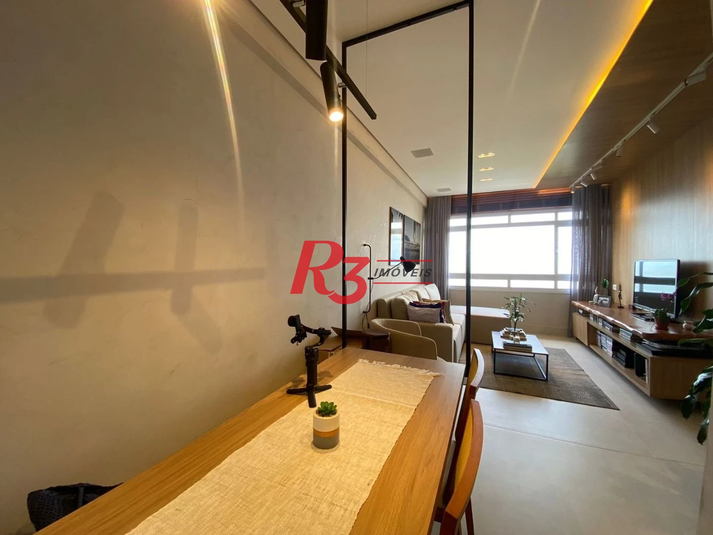 Apartamento com 2 dormitórios à venda, 90 m² por R$ 1.300.000,00 - Embaré - Santos/SP