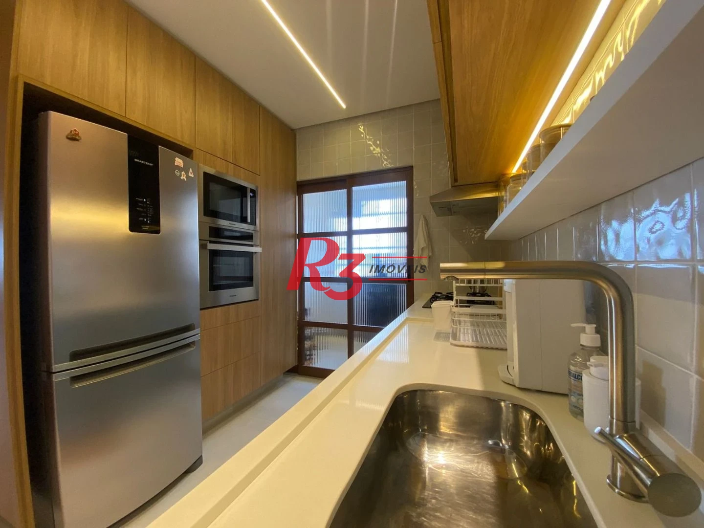 Apartamento com 2 dormitórios à venda, 90 m² por R$ 1.300.000,00 - Embaré - Santos/SP