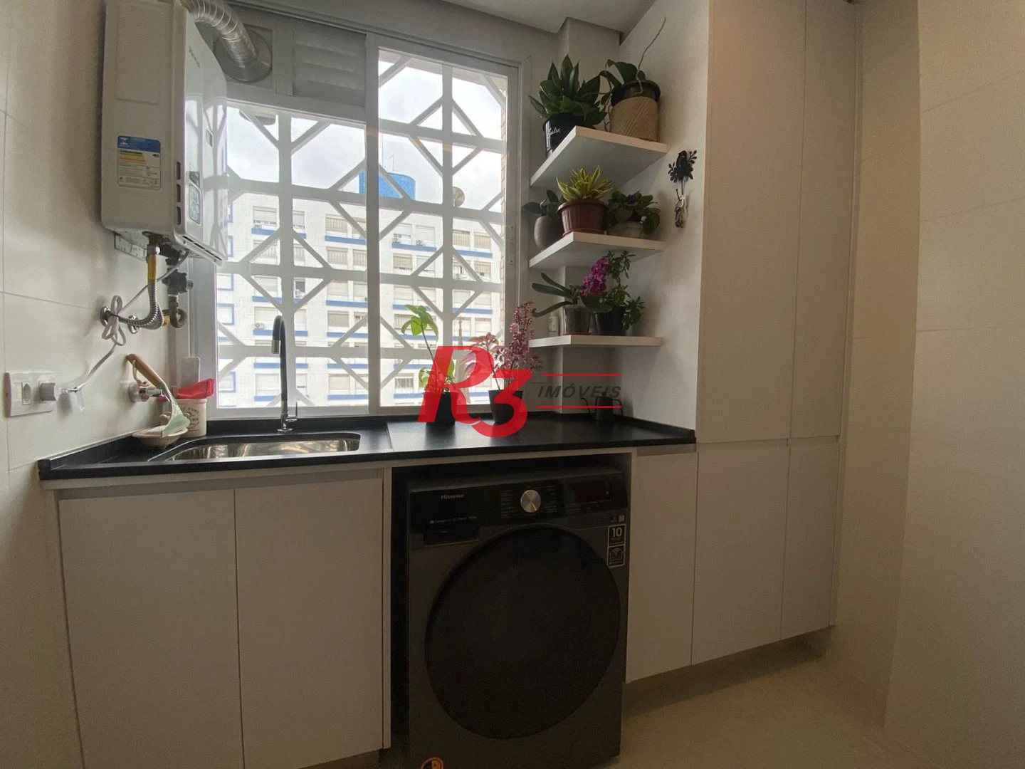 Apartamento com 2 dormitórios à venda, 90 m² por R$ 1.300.000,00 - Embaré - Santos/SP