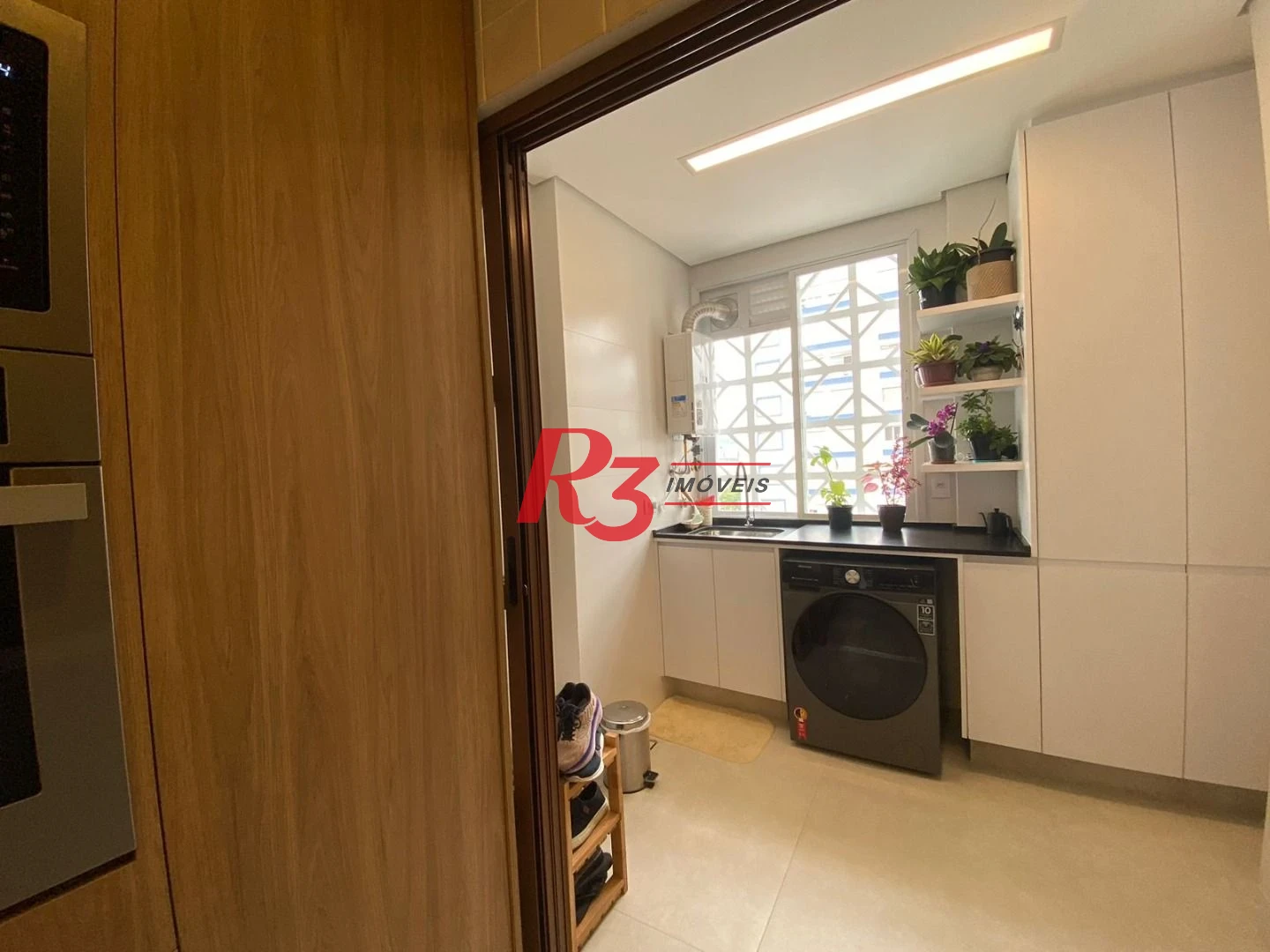 Apartamento com 2 dormitórios à venda, 90 m² por R$ 1.300.000,00 - Embaré - Santos/SP