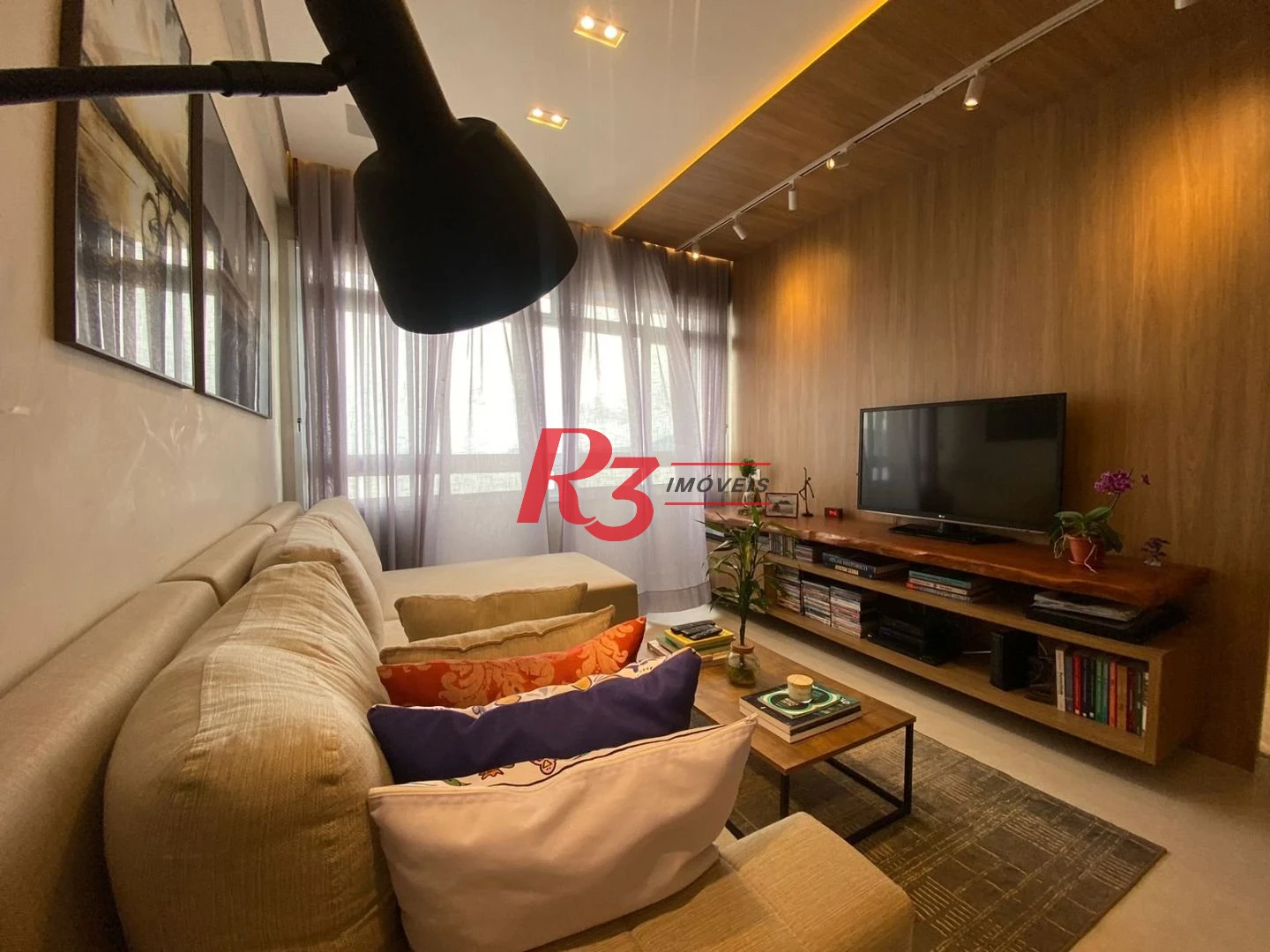 Apartamento com 2 dormitórios à venda, 90 m² por R$ 1.300.000,00 - Embaré - Santos/SP
