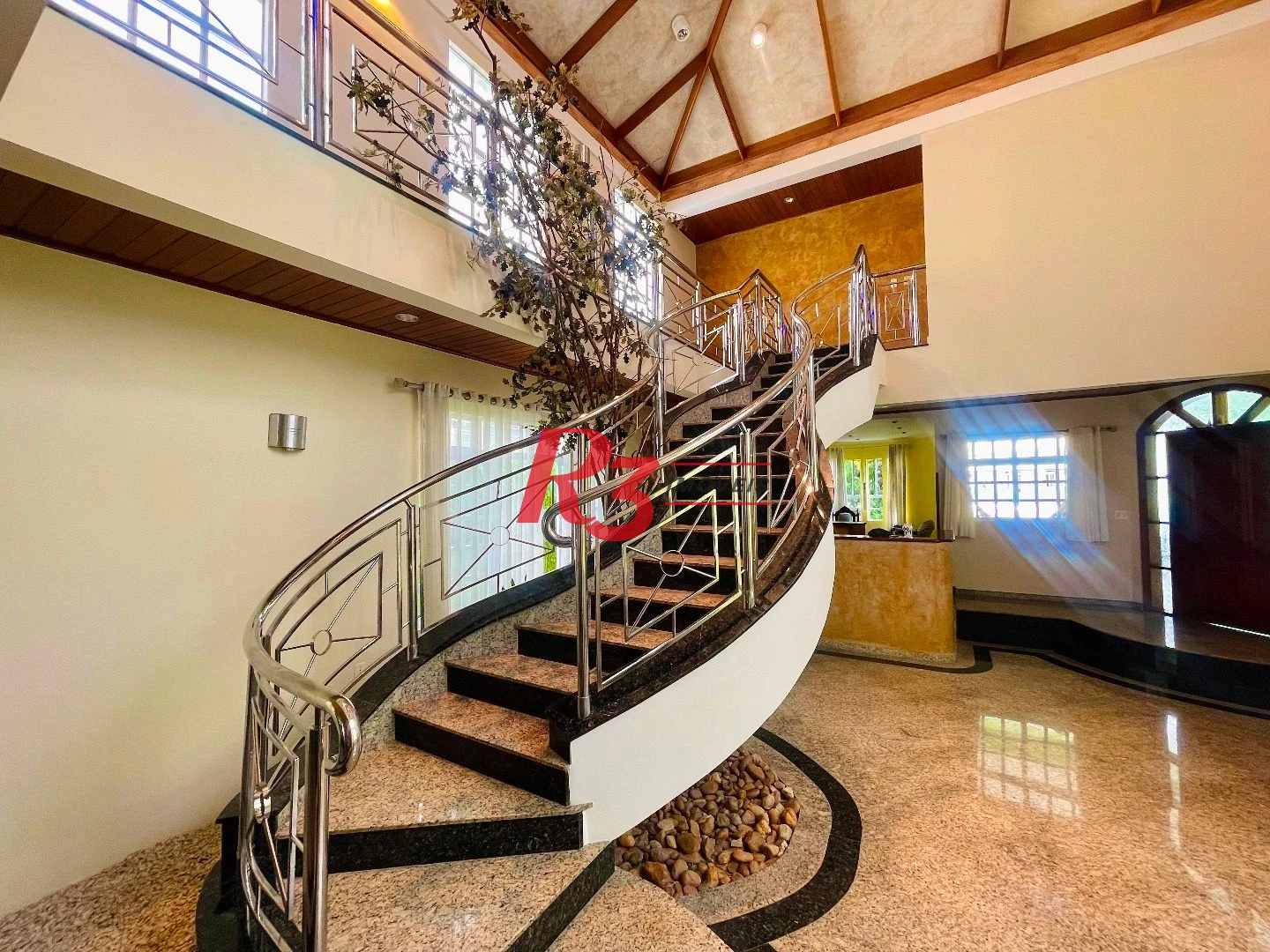 Sobrado à venda, 457 m² por R$ 6.500.000,00 - Gonzaga - Santos/SP