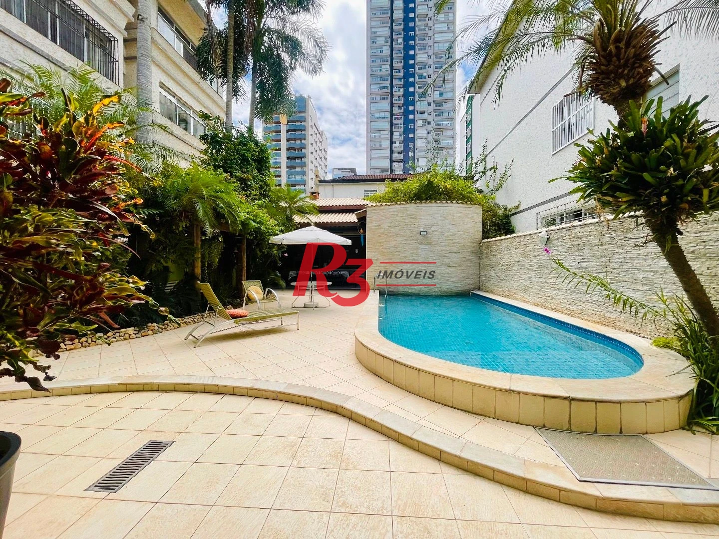 Sobrado à venda, 457 m² por R$ 6.500.000,00 - Gonzaga - Santos/SP