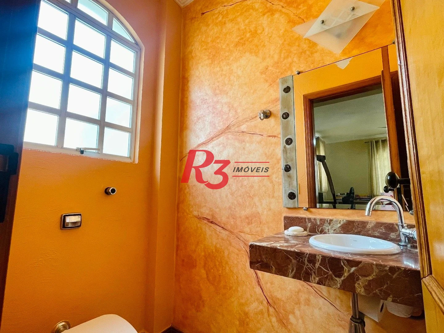 Sobrado à venda, 457 m² por R$ 6.500.000,00 - Gonzaga - Santos/SP