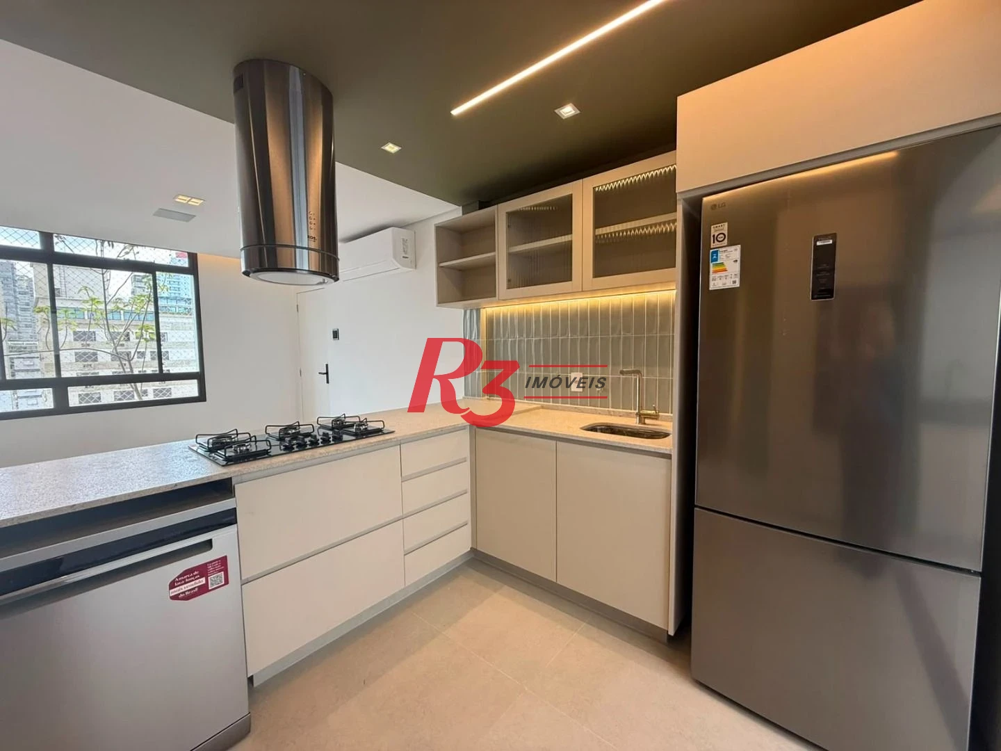 Apartamento com 3 dormitórios à venda, 93 m² por R$ 1.630.000,00 - Boqueirão - Santos/SP