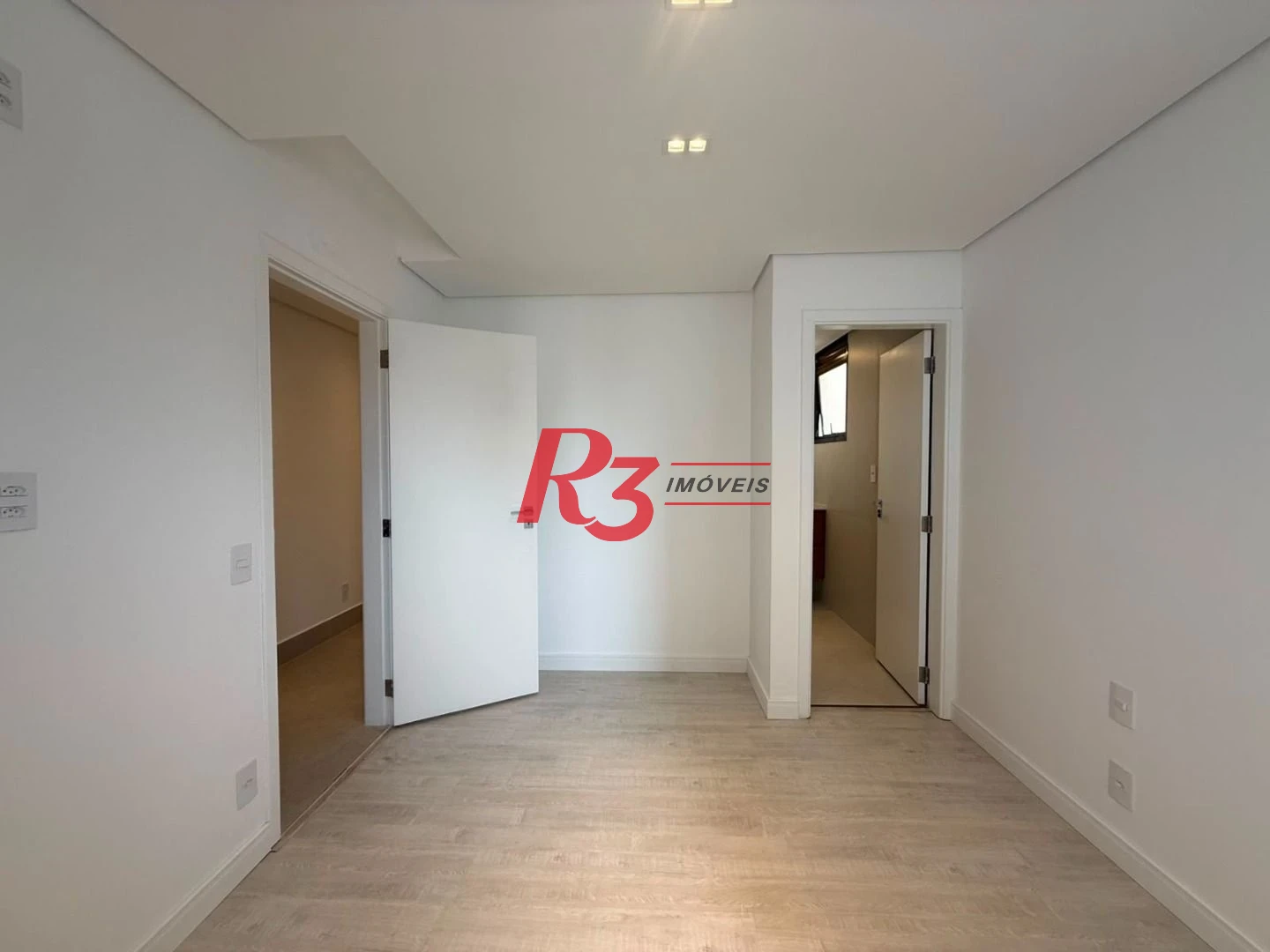 Apartamento com 3 dormitórios à venda, 93 m² por R$ 1.630.000,00 - Boqueirão - Santos/SP