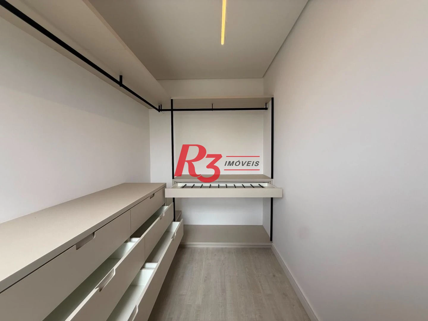Apartamento com 3 dormitórios à venda, 93 m² por R$ 1.630.000,00 - Boqueirão - Santos/SP