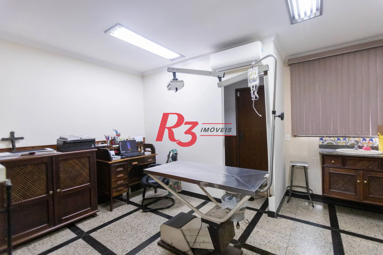 Sobrado com 4 dormitórios, 227 m² - venda por R$ 2.000.000,00 ou aluguel por R$ 9.605,06/mês - Vila Belmiro - Santos/SP