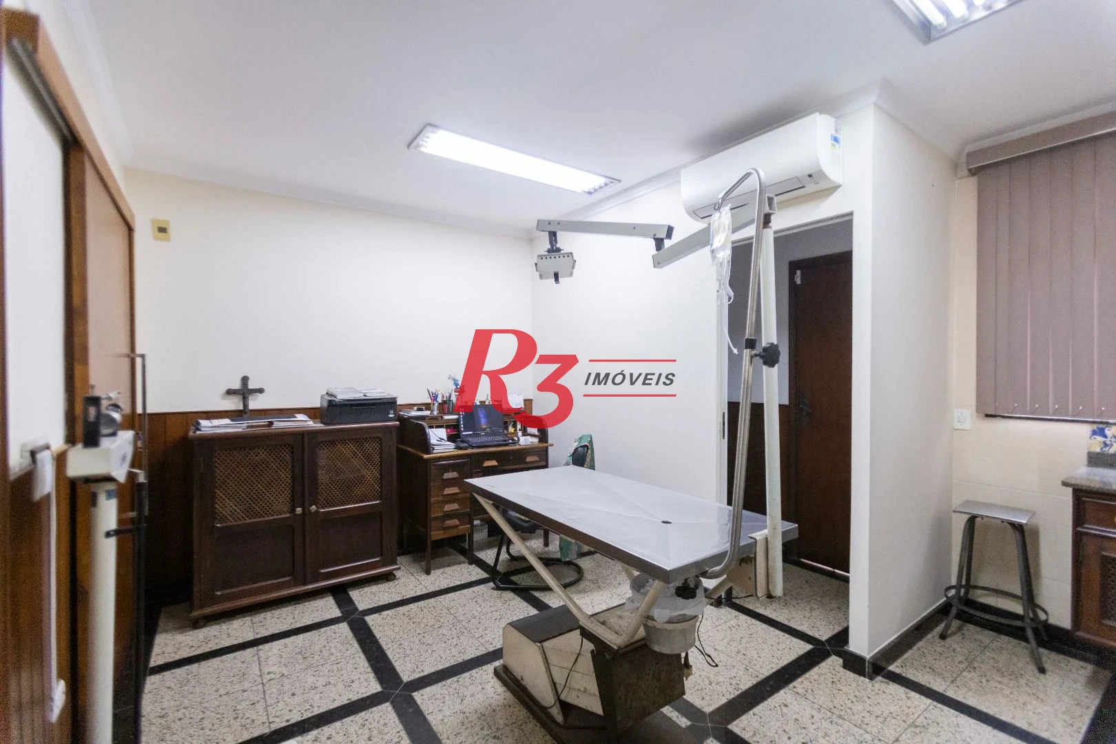 Sobrado com 4 dormitórios, 227 m² - venda por R$ 2.000.000,00 ou aluguel por R$ 9.605,06/mês - Vila Belmiro - Santos/SP