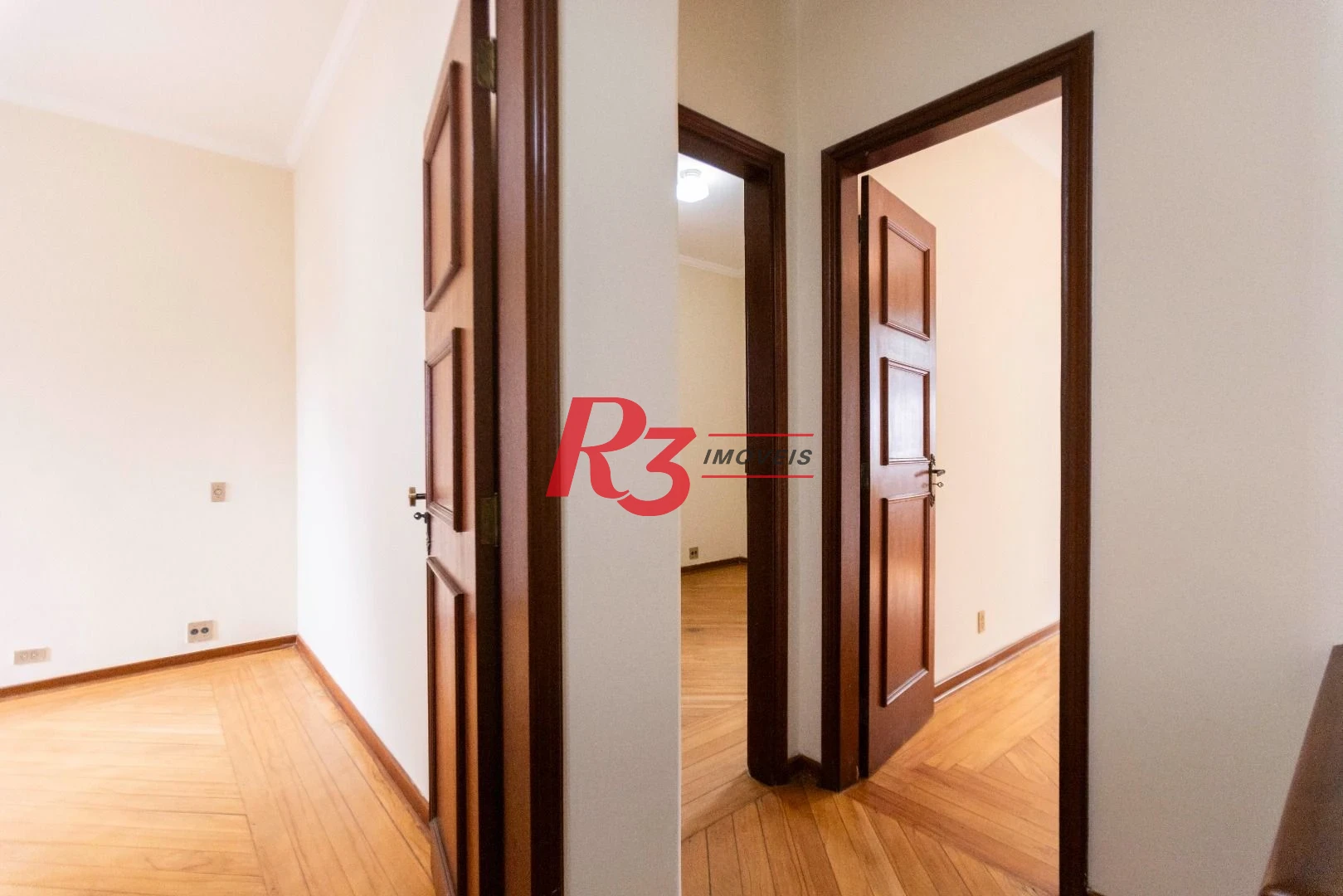 Sobrado com 4 dormitórios, 227 m² - venda por R$ 2.000.000,00 ou aluguel por R$ 9.605,06/mês - Vila Belmiro - Santos/SP