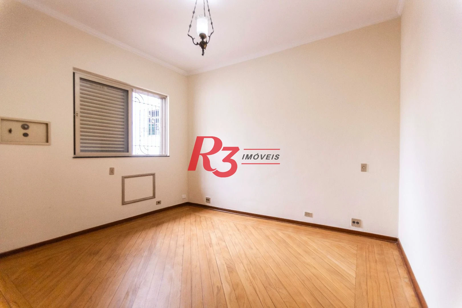 Sobrado com 4 dormitórios, 227 m² - venda por R$ 2.000.000,00 ou aluguel por R$ 9.605,06/mês - Vila Belmiro - Santos/SP