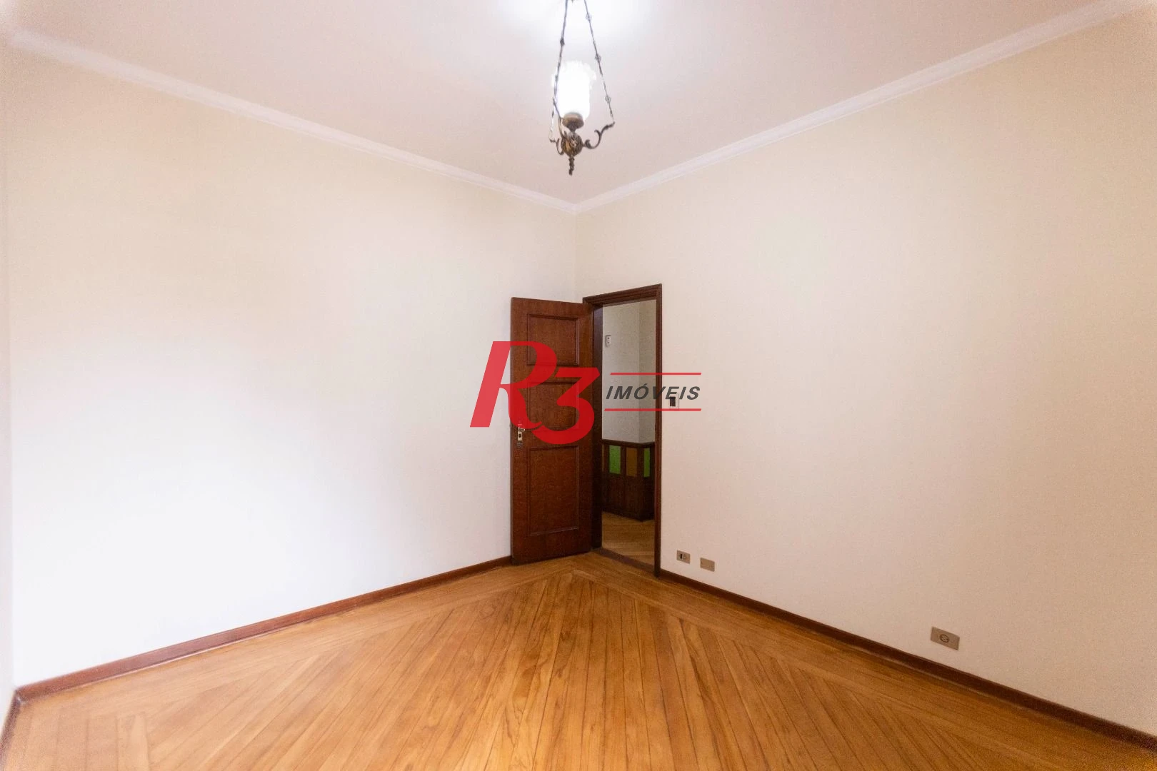 Sobrado com 4 dormitórios, 227 m² - venda por R$ 2.000.000,00 ou aluguel por R$ 9.605,06/mês - Vila Belmiro - Santos/SP