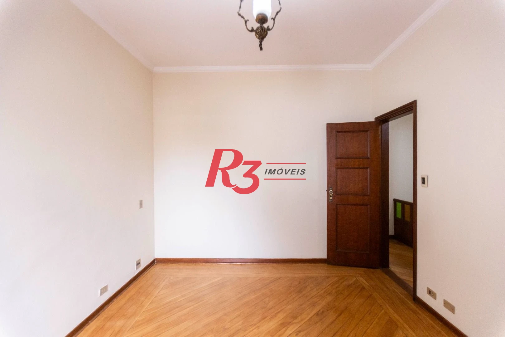 Sobrado com 4 dormitórios, 227 m² - venda por R$ 2.000.000,00 ou aluguel por R$ 9.605,06/mês - Vila Belmiro - Santos/SP