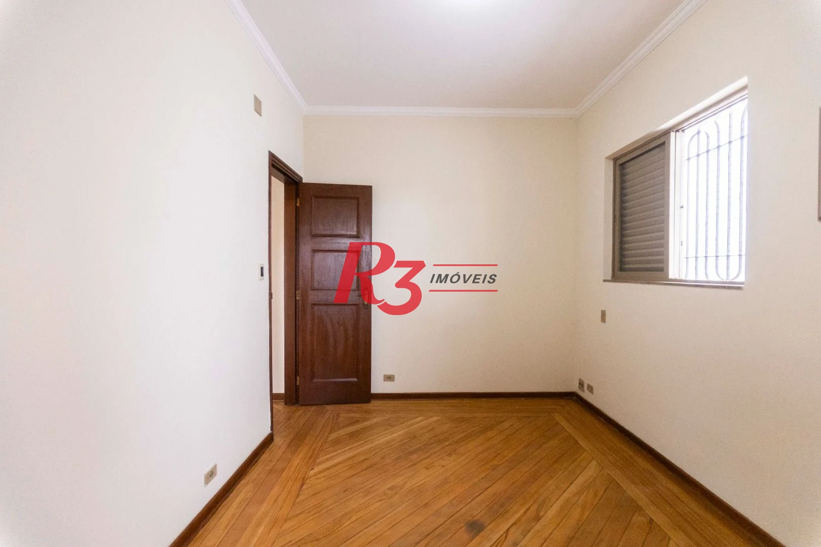 Sobrado com 4 dormitórios, 227 m² - venda por R$ 2.000.000,00 ou aluguel por R$ 9.605,06/mês - Vila Belmiro - Santos/SP