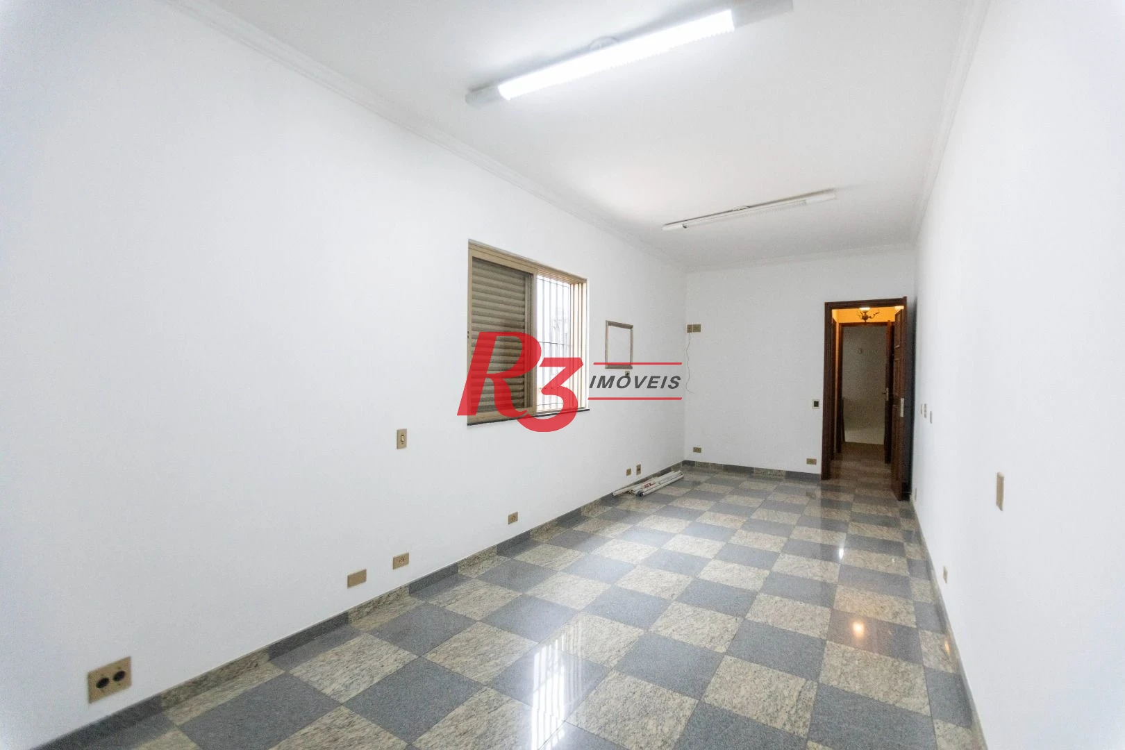 Sobrado com 4 dormitórios, 227 m² - venda por R$ 2.000.000,00 ou aluguel por R$ 9.605,06/mês - Vila Belmiro - Santos/SP