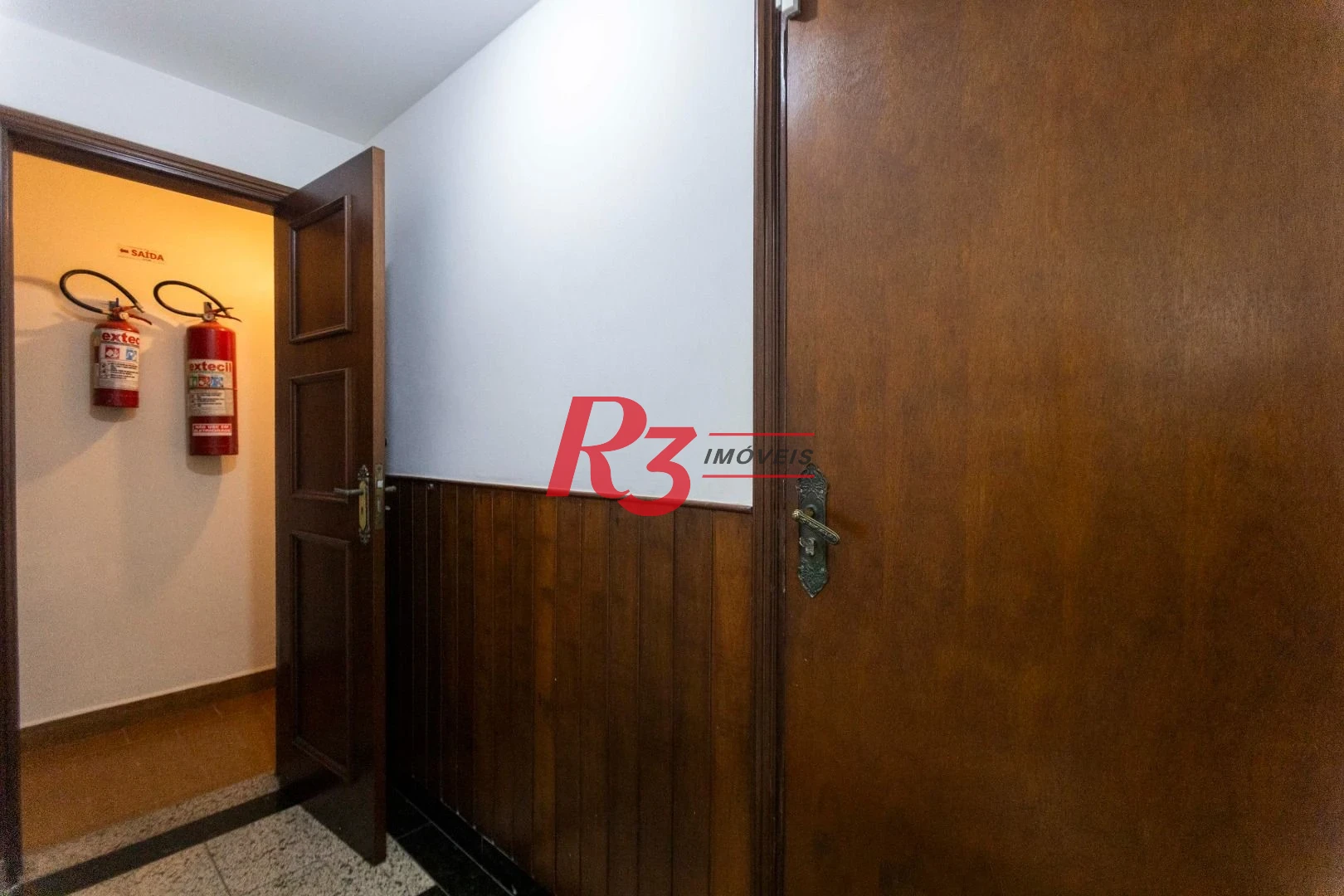 Sobrado com 4 dormitórios, 227 m² - venda por R$ 2.000.000,00 ou aluguel por R$ 9.605,06/mês - Vila Belmiro - Santos/SP