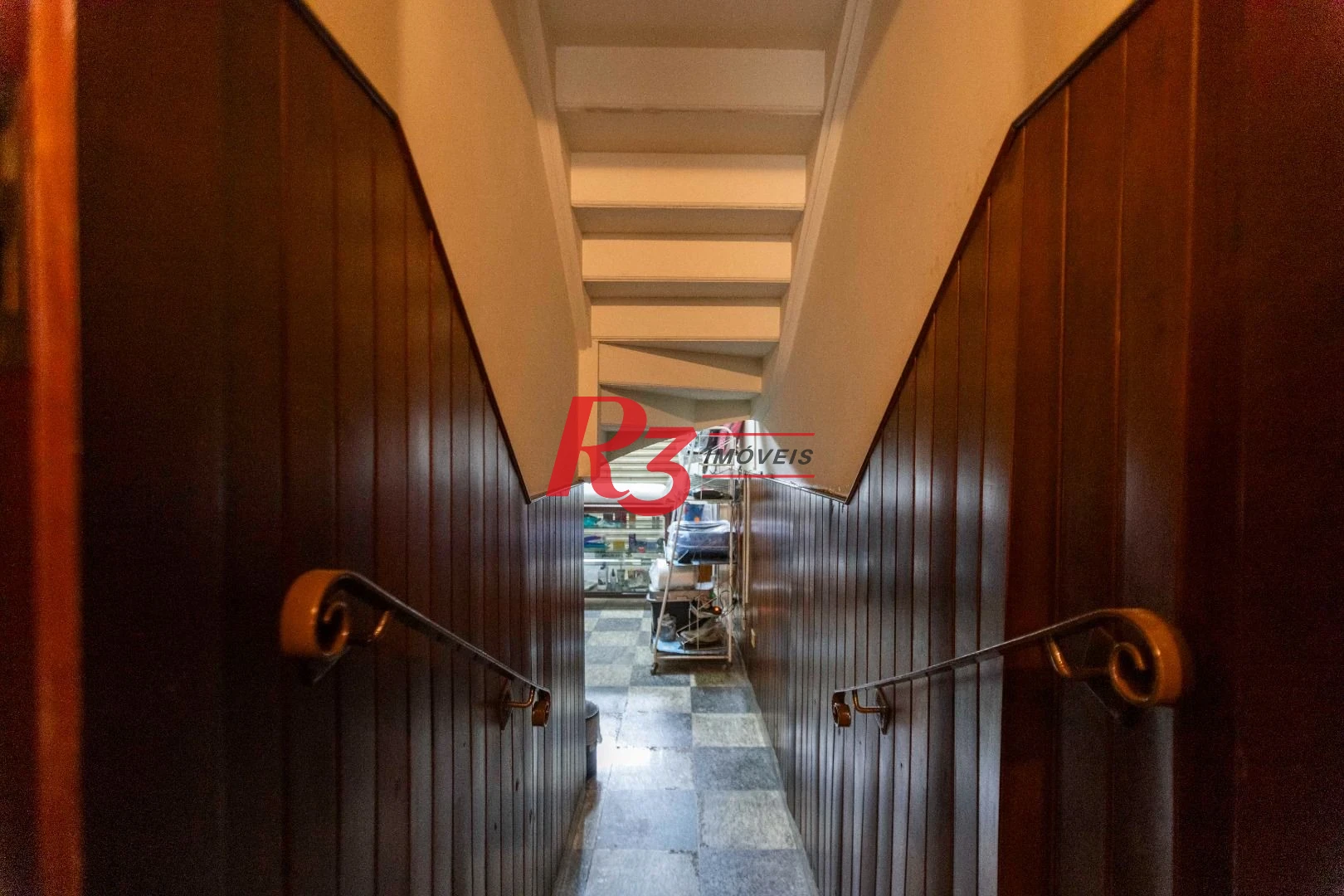 Sobrado com 4 dormitórios, 227 m² - venda por R$ 2.000.000,00 ou aluguel por R$ 9.605,06/mês - Vila Belmiro - Santos/SP