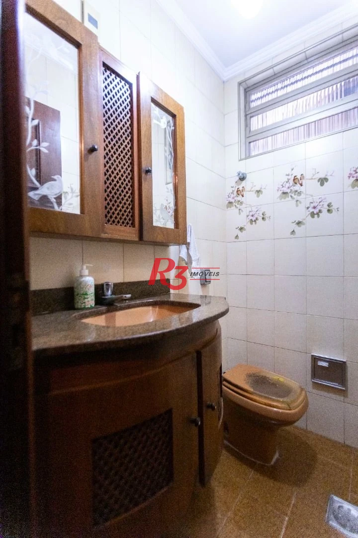 Sobrado com 4 dormitórios, 227 m² - venda por R$ 2.000.000,00 ou aluguel por R$ 9.605,06/mês - Vila Belmiro - Santos/SP