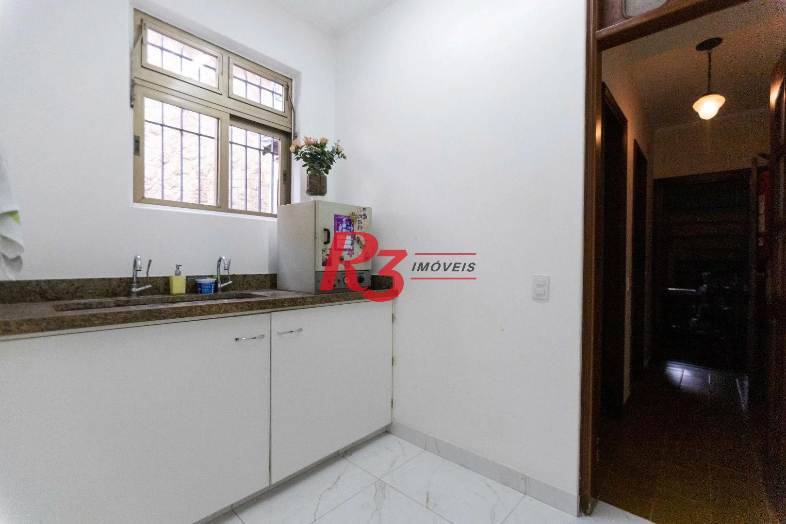 Sobrado com 4 dormitórios, 227 m² - venda por R$ 2.000.000,00 ou aluguel por R$ 9.605,06/mês - Vila Belmiro - Santos/SP