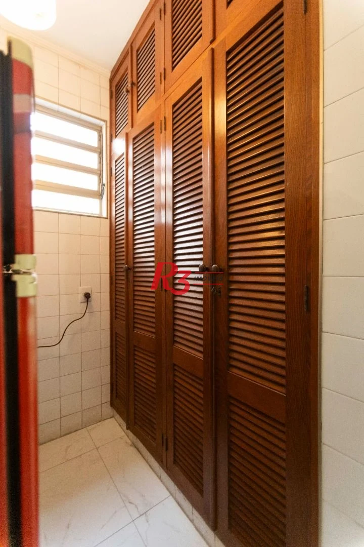 Sobrado com 4 dormitórios, 227 m² - venda por R$ 2.000.000,00 ou aluguel por R$ 9.605,06/mês - Vila Belmiro - Santos/SP
