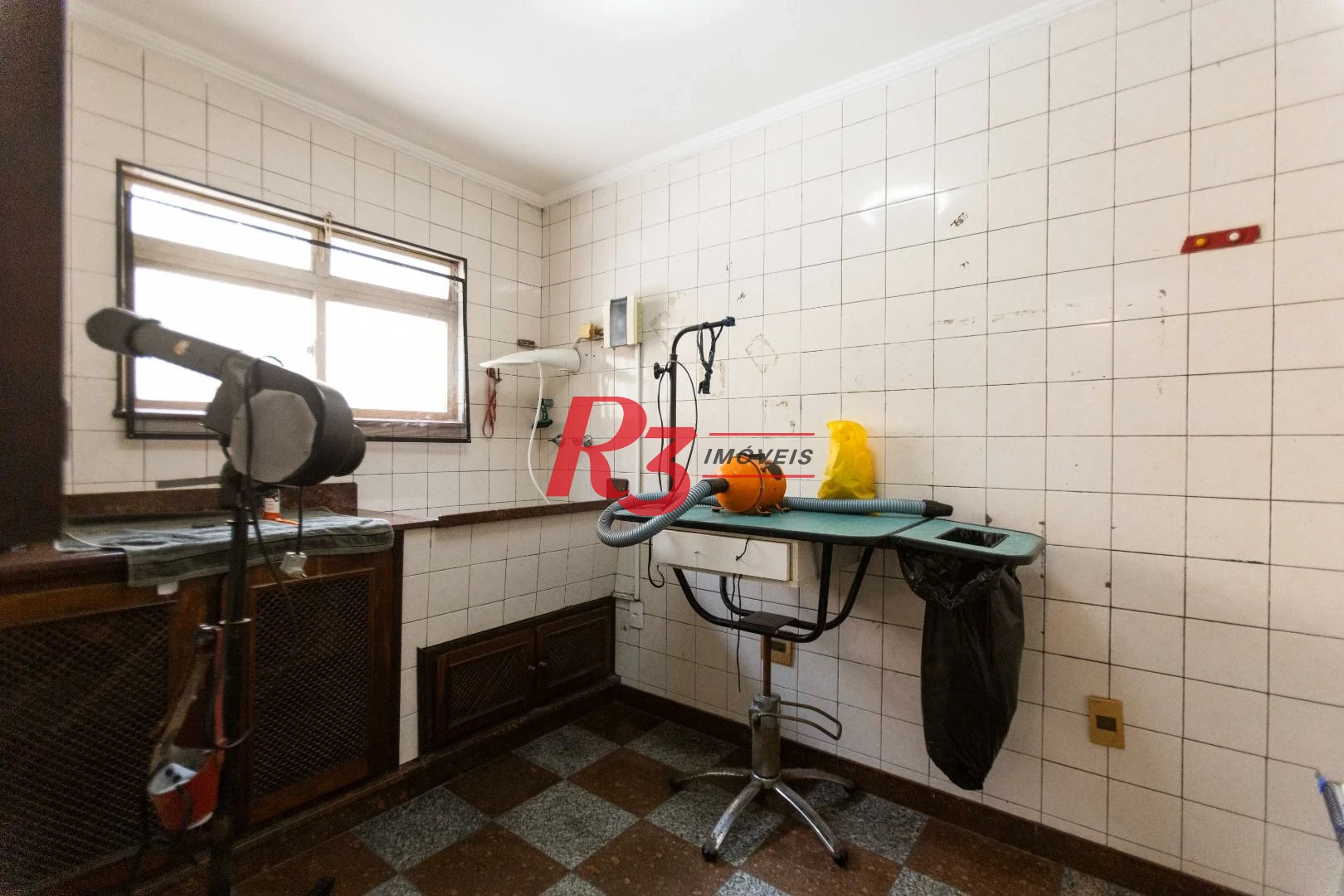 Sobrado com 4 dormitórios, 227 m² - venda por R$ 2.000.000,00 ou aluguel por R$ 9.605,06/mês - Vila Belmiro - Santos/SP