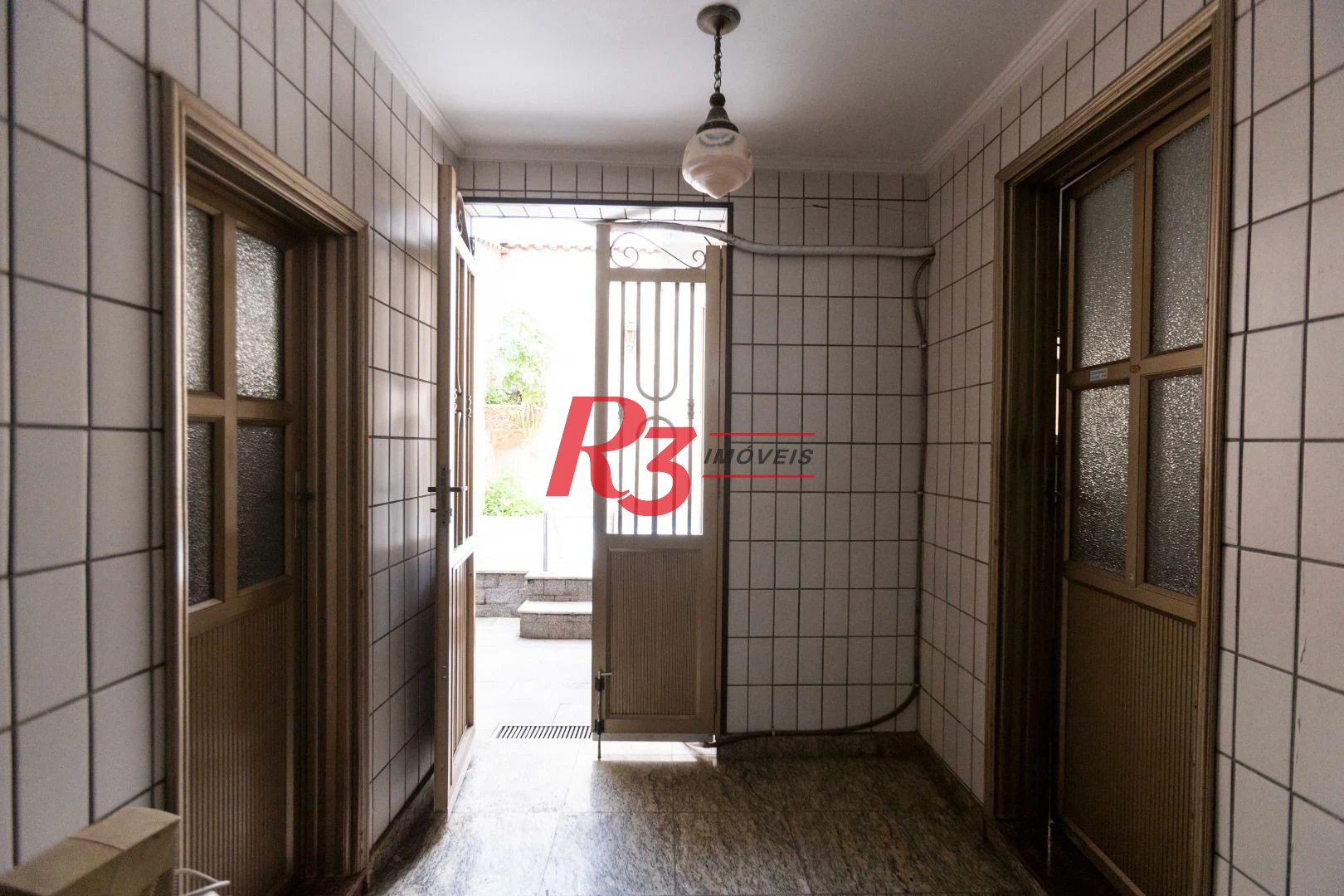 Sobrado com 4 dormitórios, 227 m² - venda por R$ 2.000.000,00 ou aluguel por R$ 9.605,06/mês - Vila Belmiro - Santos/SP