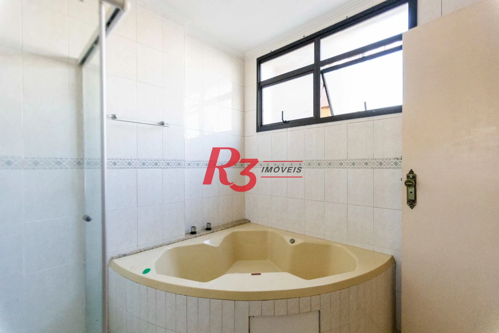 Apartamento com 3 dormitórios à venda, 188 m² por R$ 1.385.000,00 - Gonzaga - Santos/SP