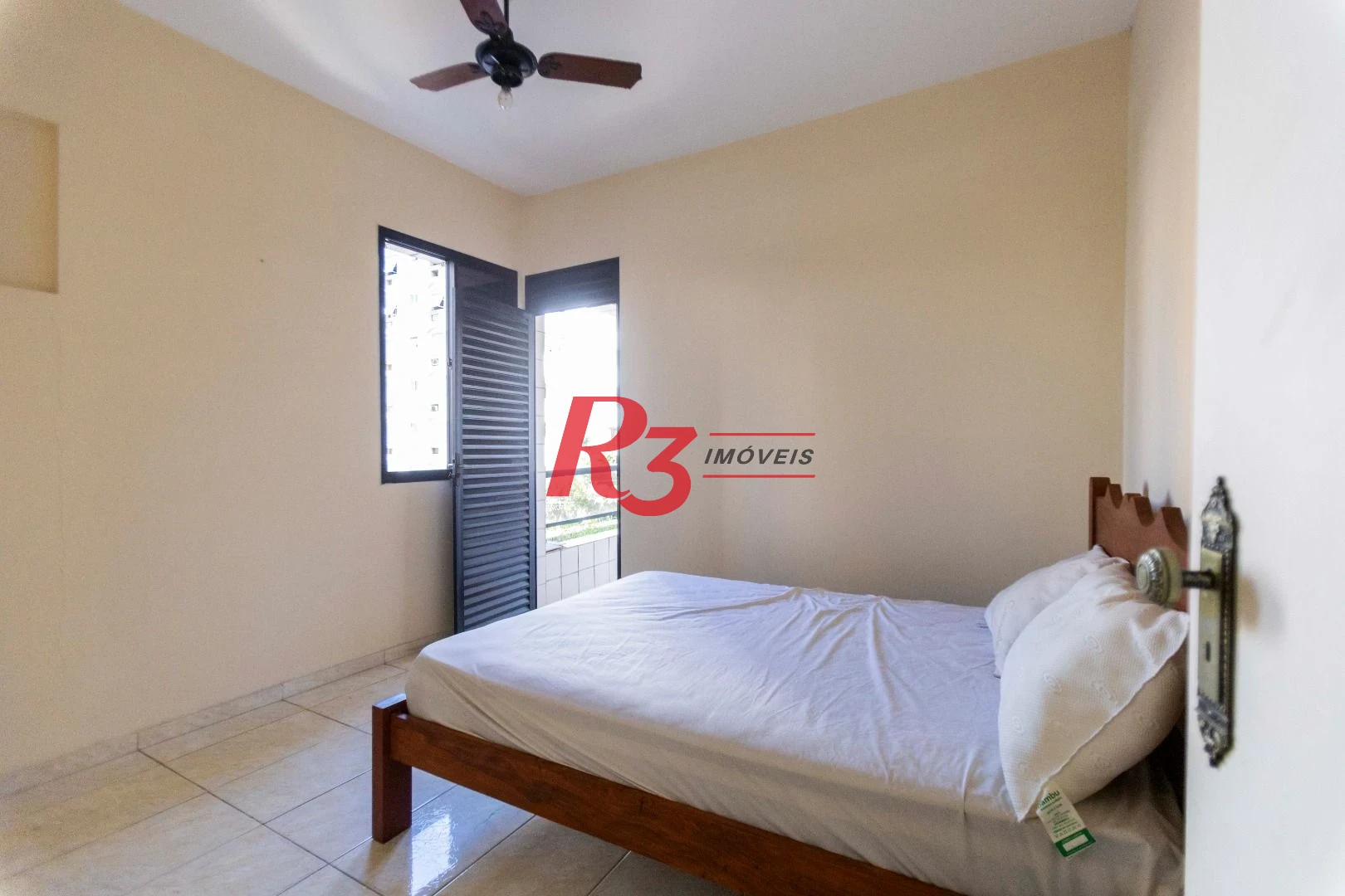 Apartamento com 3 dormitórios à venda, 188 m² por R$ 1.385.000,00 - Gonzaga - Santos/SP
