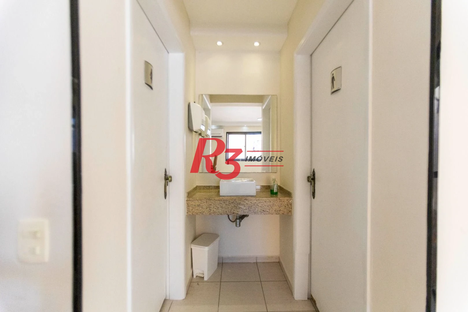 Apartamento com 3 dormitórios à venda, 188 m² por R$ 1.385.000,00 - Gonzaga - Santos/SP