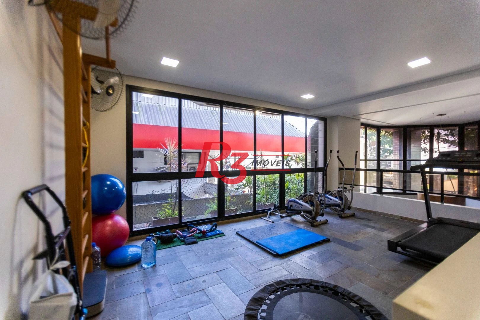 Apartamento com 3 dormitórios à venda, 188 m² por R$ 1.385.000,00 - Gonzaga - Santos/SP