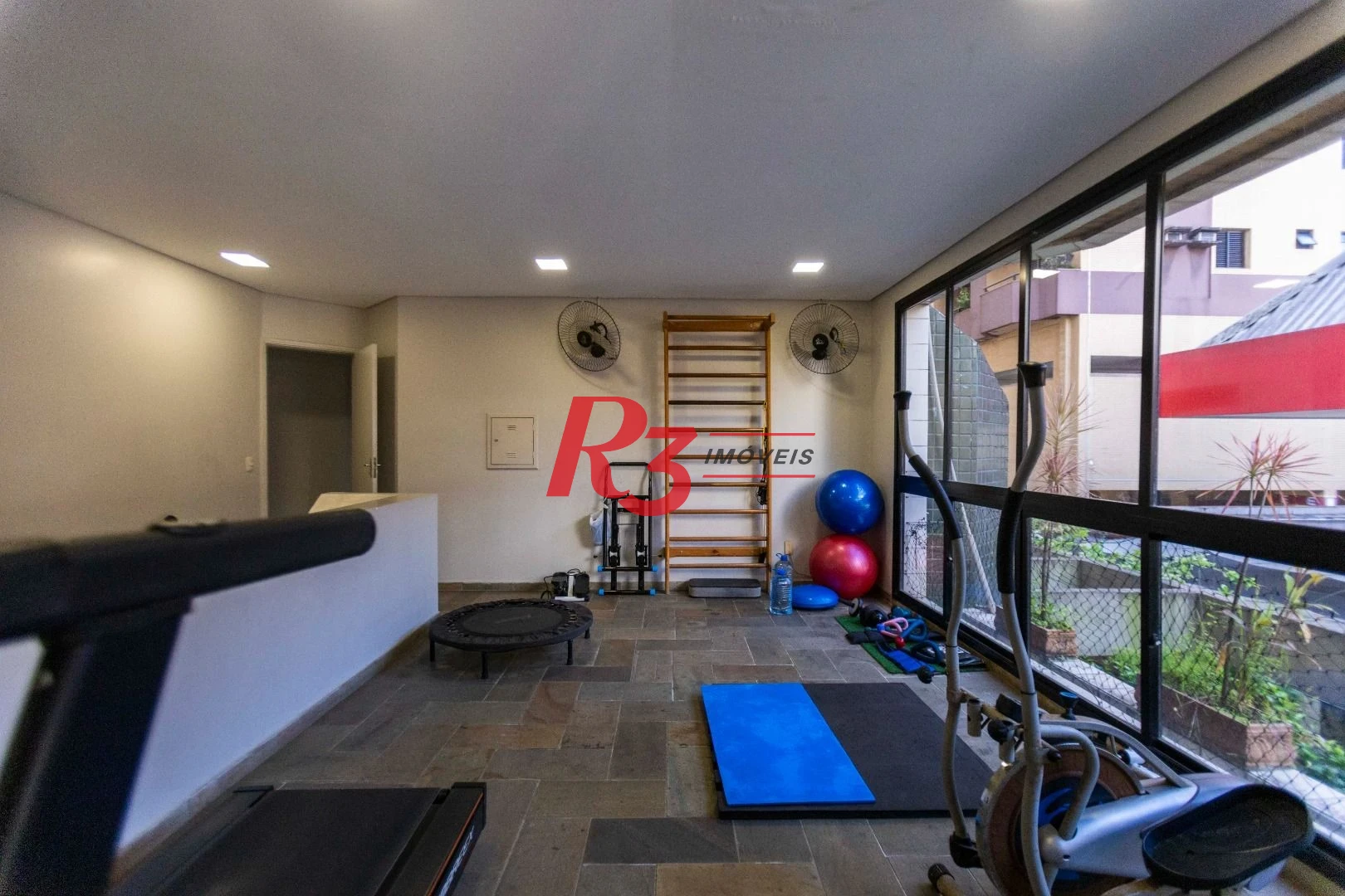 Apartamento com 3 dormitórios à venda, 188 m² por R$ 1.385.000,00 - Gonzaga - Santos/SP