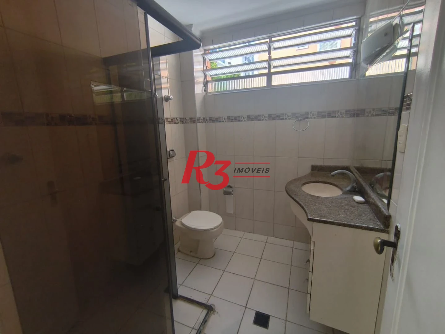 Apartamento com 3 dormitórios para alugar, 140 m² por R$ 4.500,00/mês - Gonzaga - Santos/SP