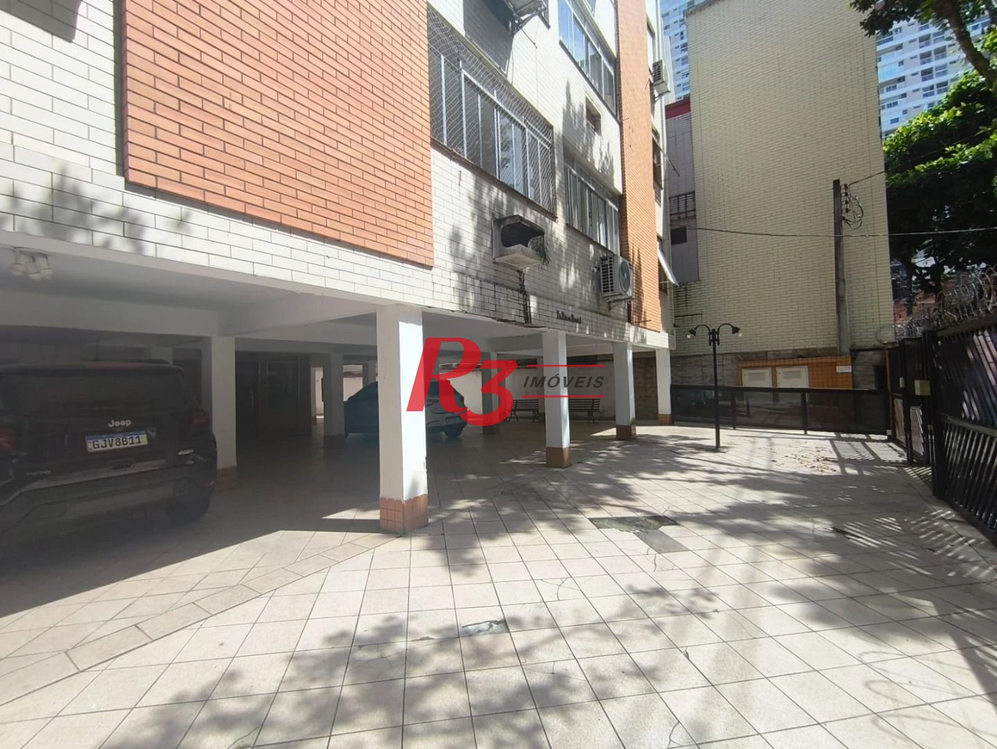 Apartamento com 3 dormitórios para alugar, 140 m² por R$ 4.500,00/mês - Gonzaga - Santos/SP