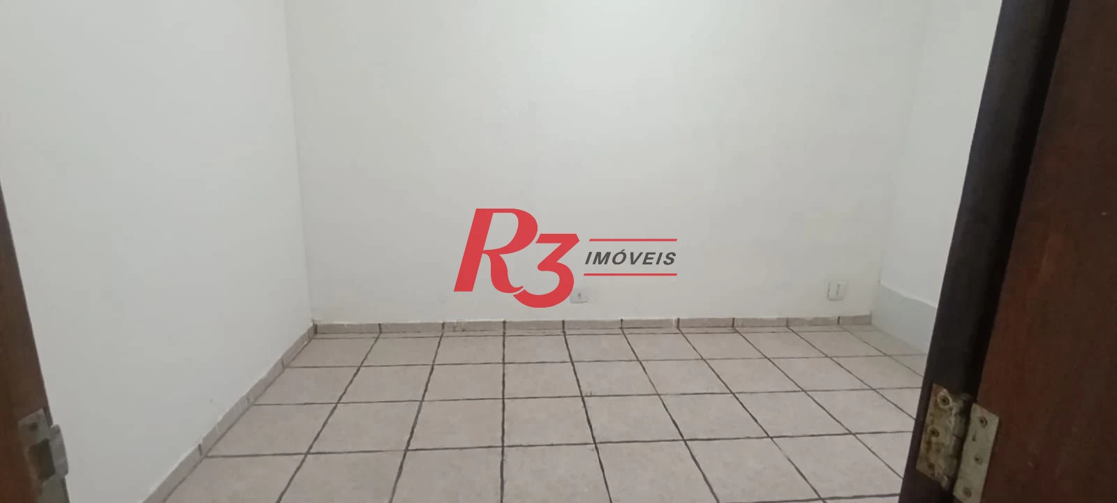 Casa à venda na Vila São Jorge, em Santos, com 2 quartos, 43 m², 1 vaga de garagem! e quintal com churrasqueira!